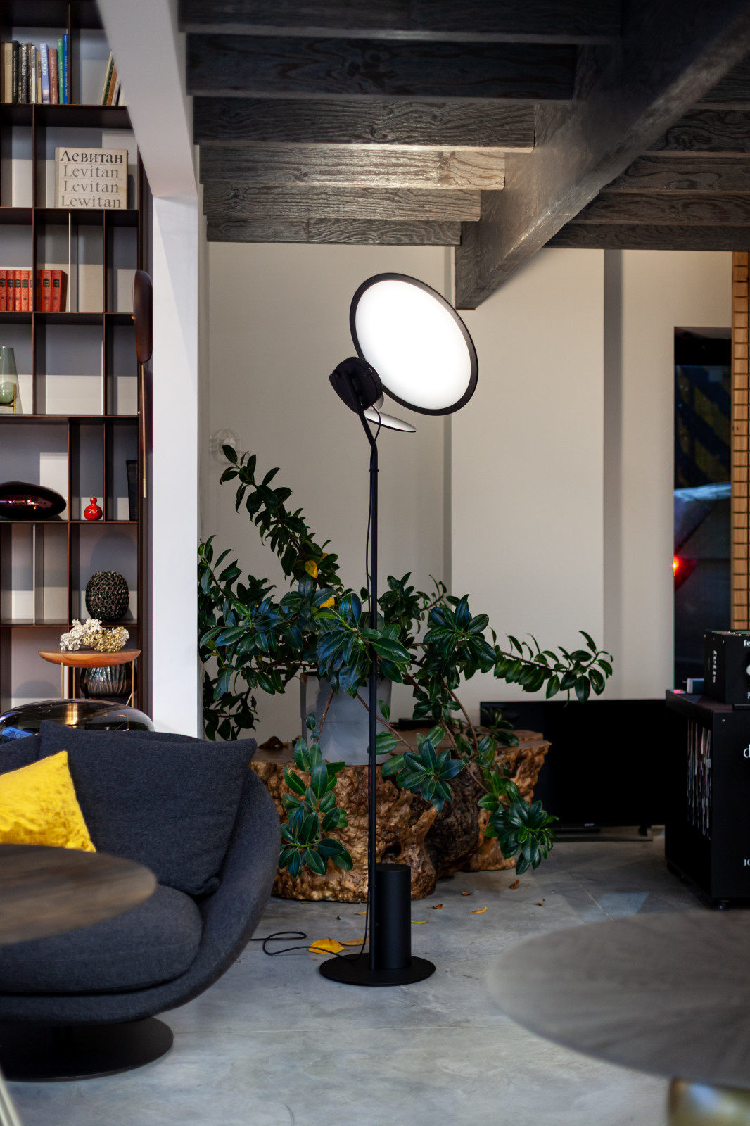 « AXOLIGHT » Итальянская компания дизайнерских светильников