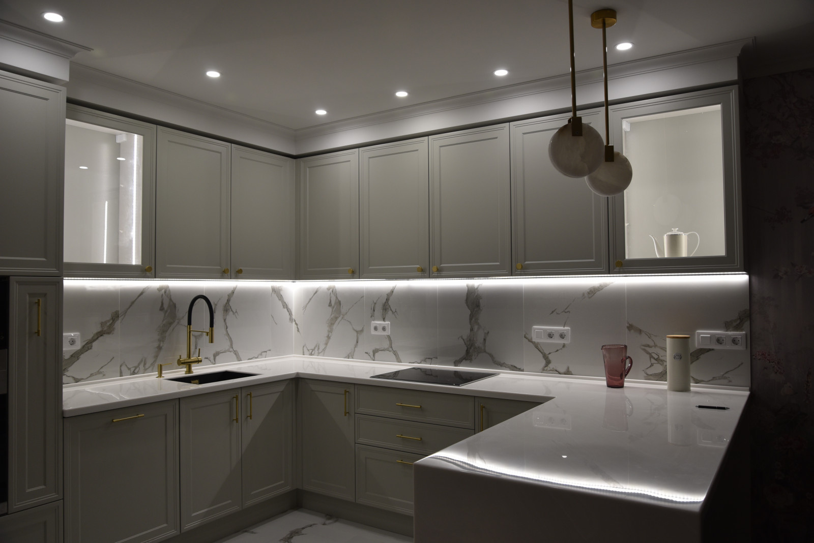 Кухня угловая "EXCLUSIVE".