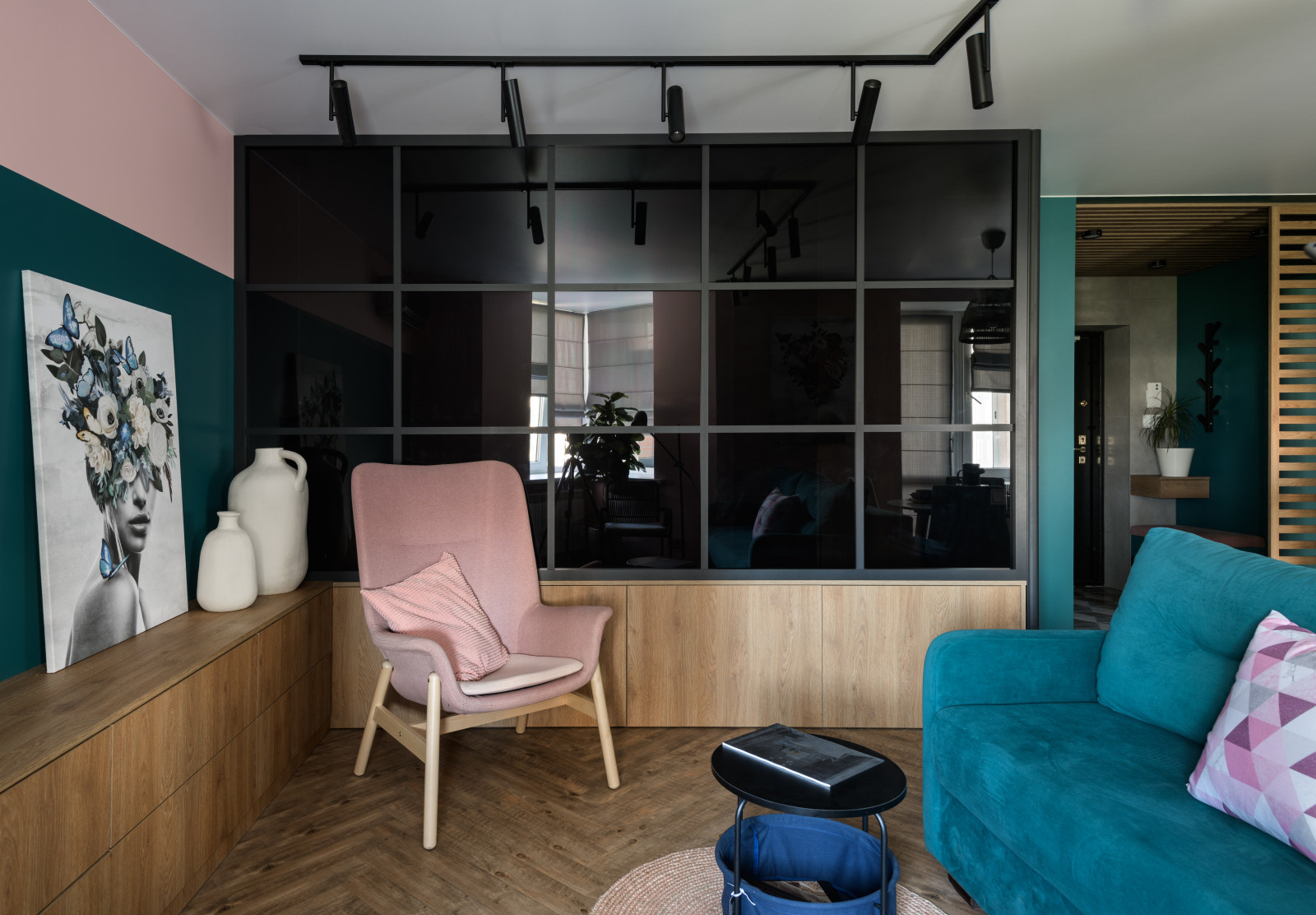 Houzz тур: Жизнь в цвете – квартира для мамы и дочери