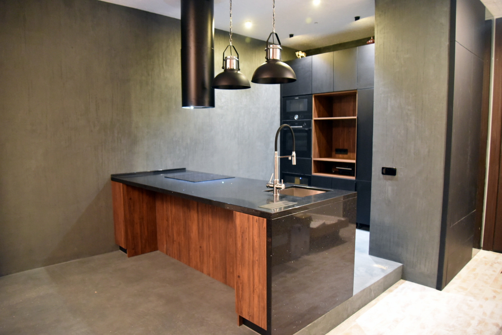Кухня "MODERN" с островом