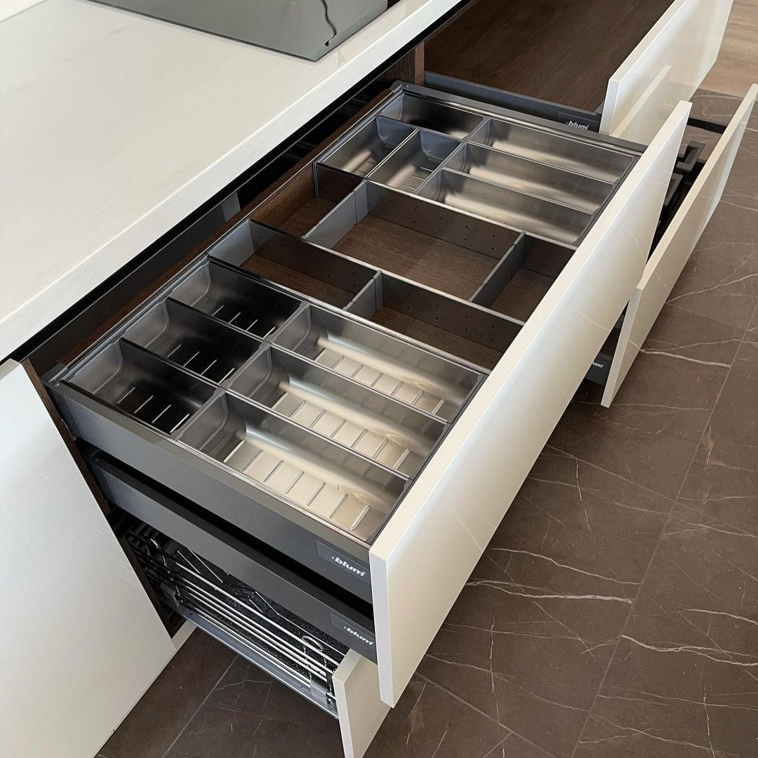 Современная кухня с островом