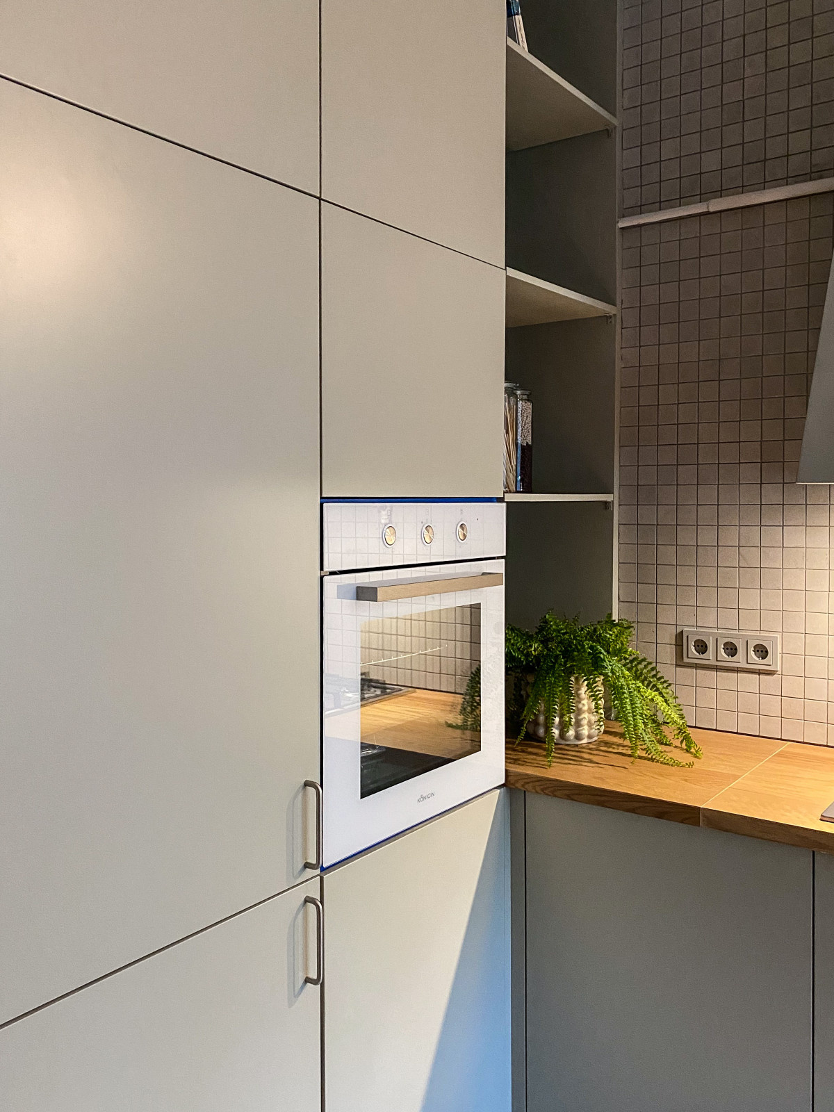 Обложка проекта: Битва дизайнеров с Konigin Flatbox&Spark&Flax