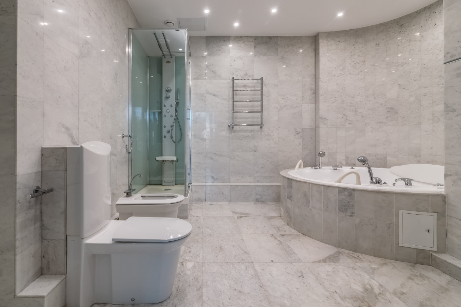 Квартира в г. Омск для проживания и отдыха с красивийшим видом