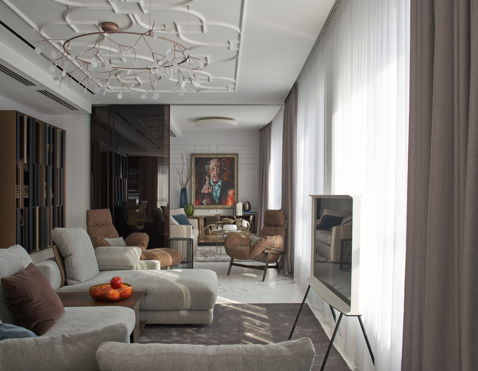 Гостиная, вид на кабинет