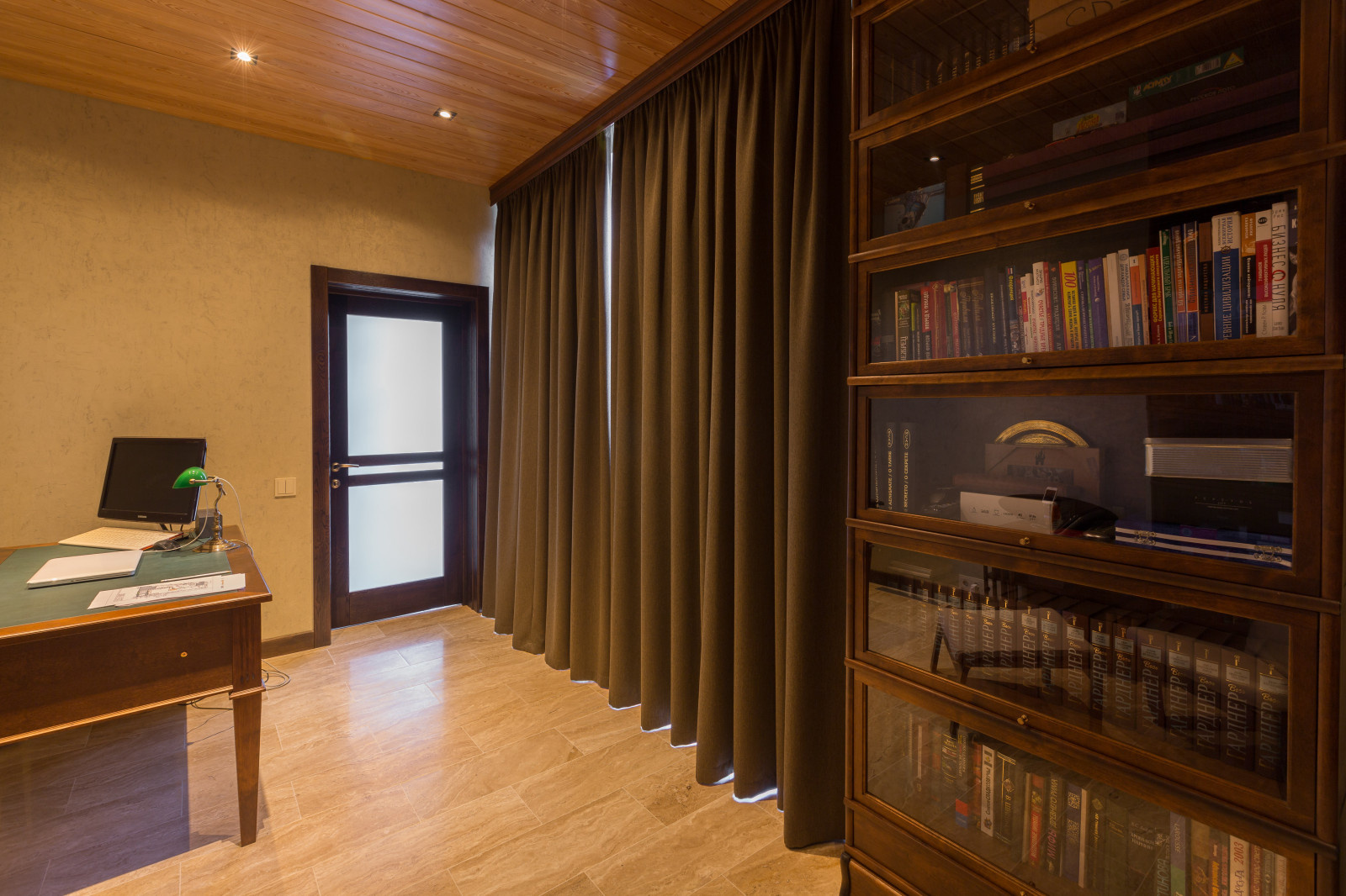 Дом в коттеджном поселке Вешки