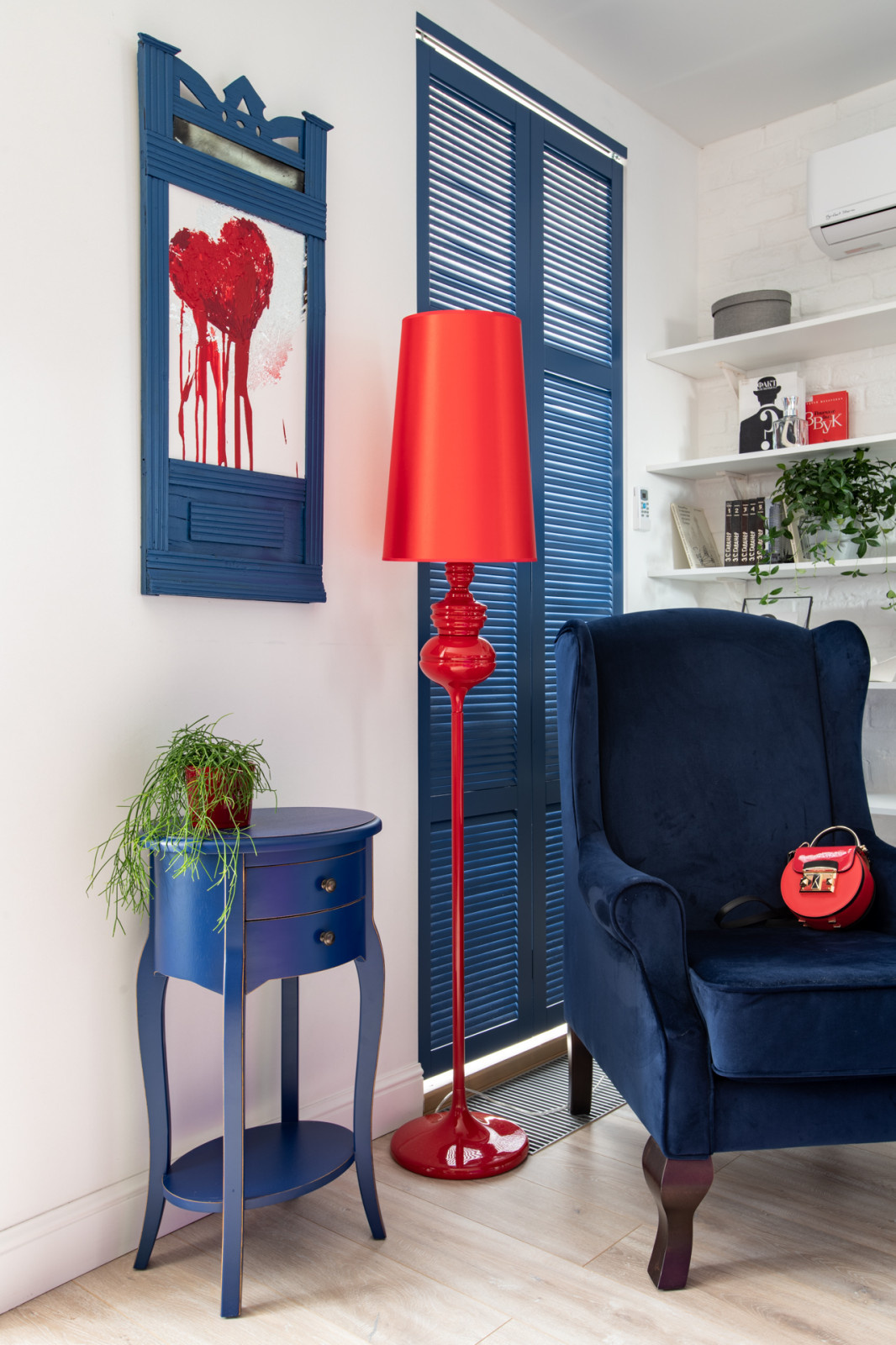 В гостях: Квартира архитектора с деревянными ставнями