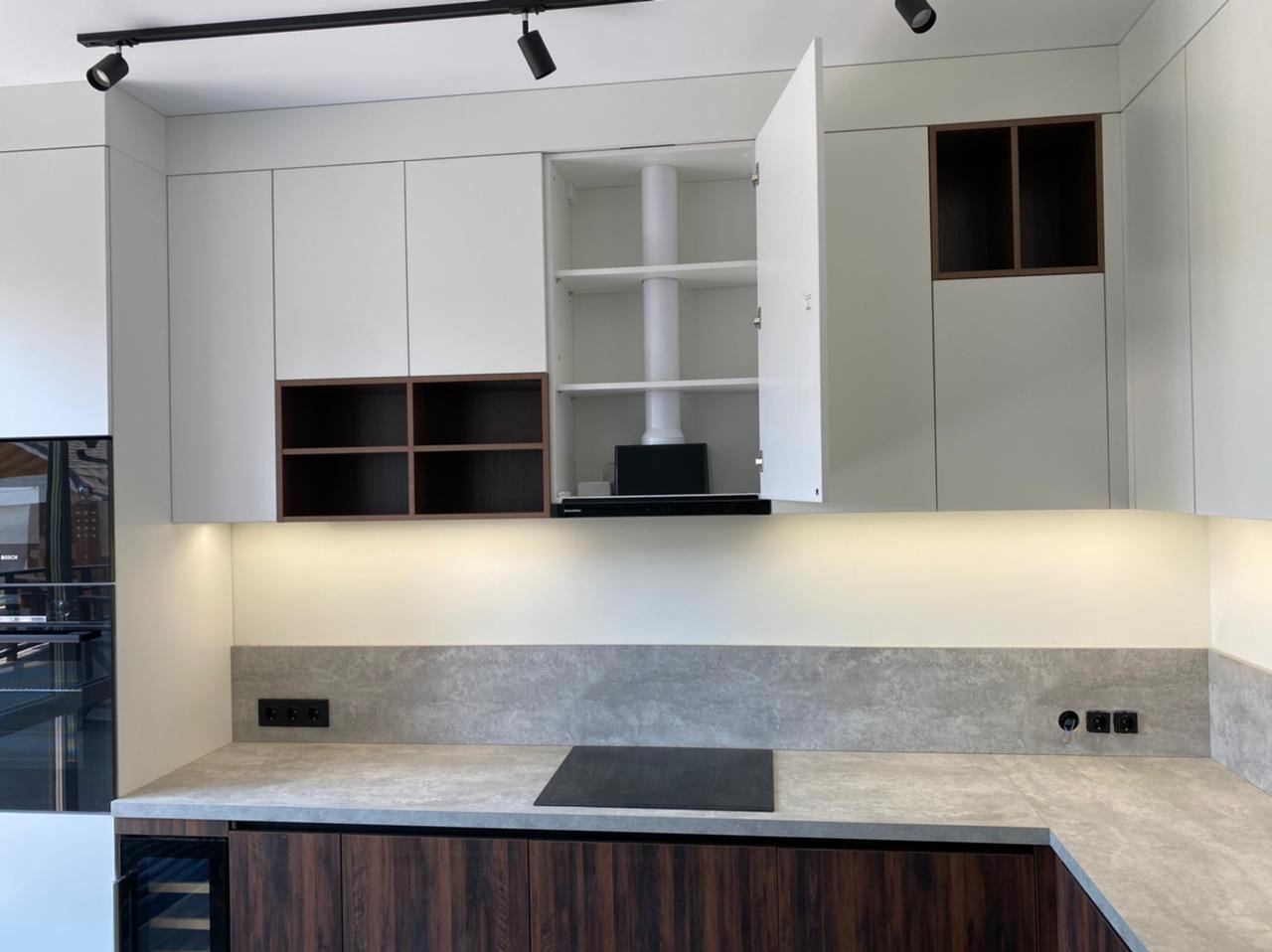 Кухня из пластика для Загородного дома