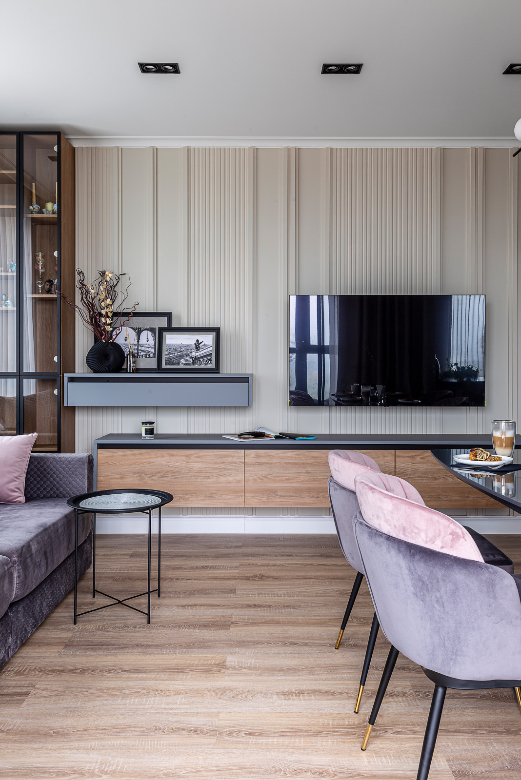 В сиреневых тонах (3-х комнатная квартира 66,7 м²)