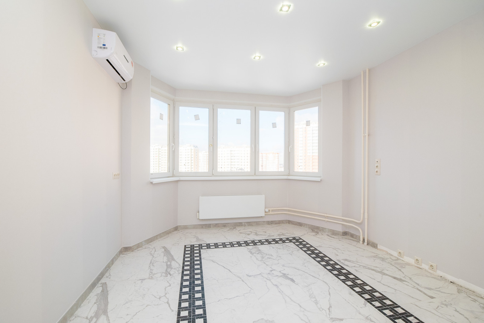 Кухня с эркером