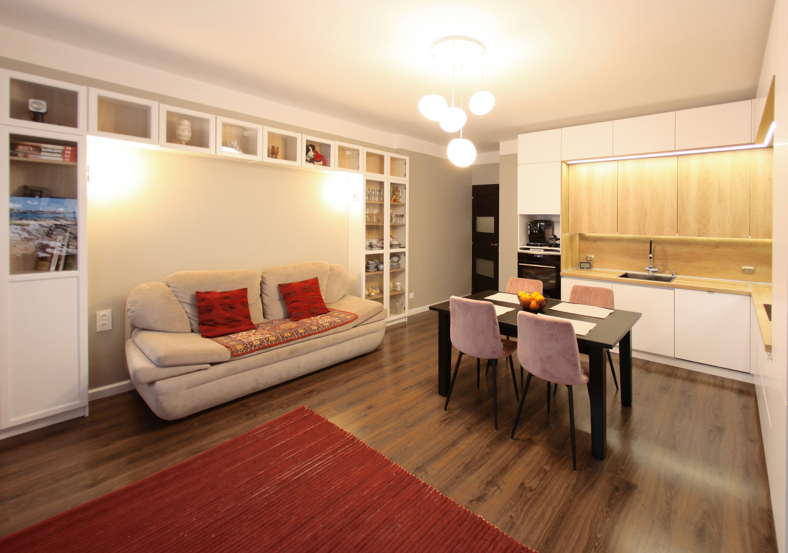 Квартира в насыщенных тонах в ЖК "Палацио"