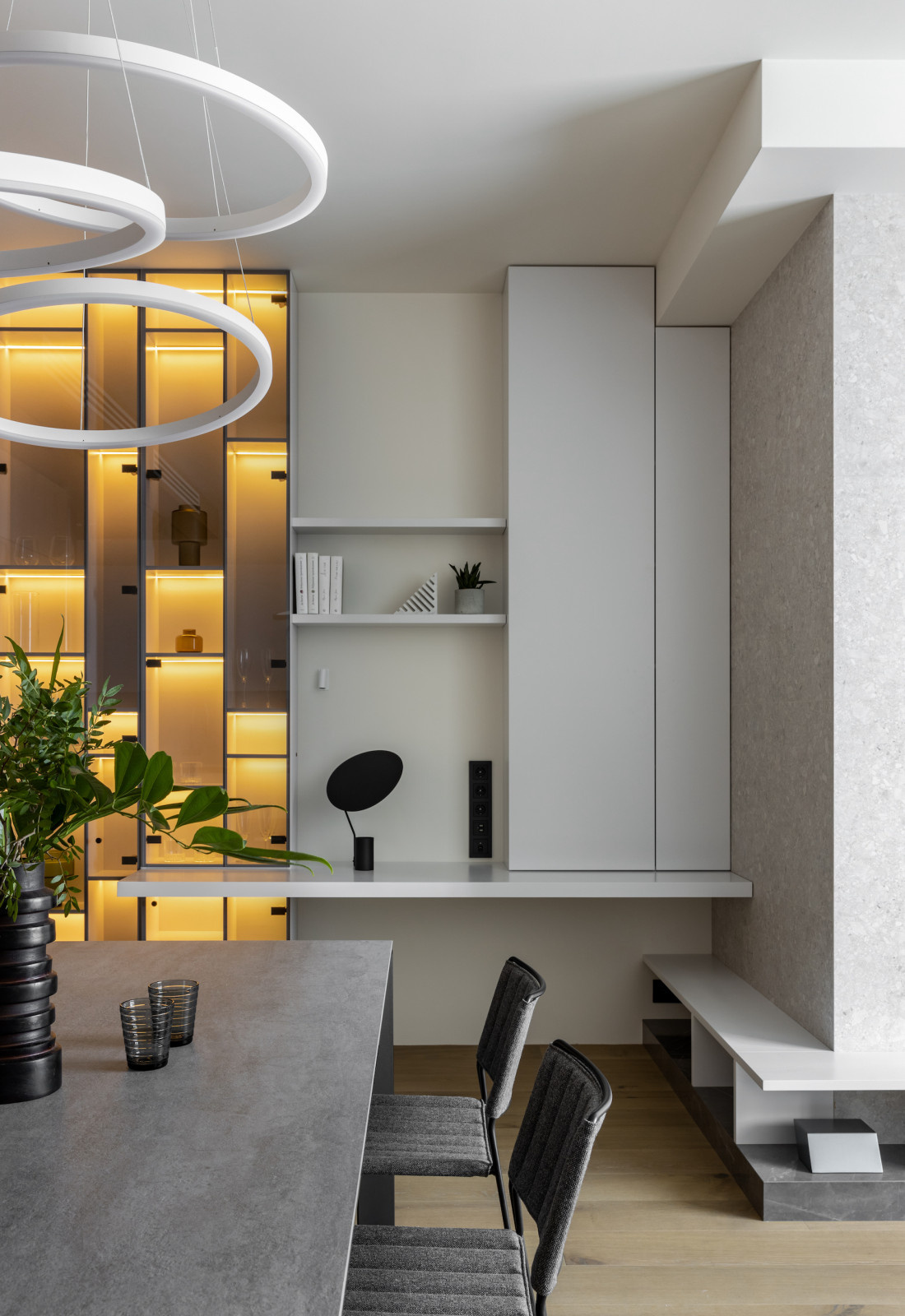 Рабочий уголок в гостиной