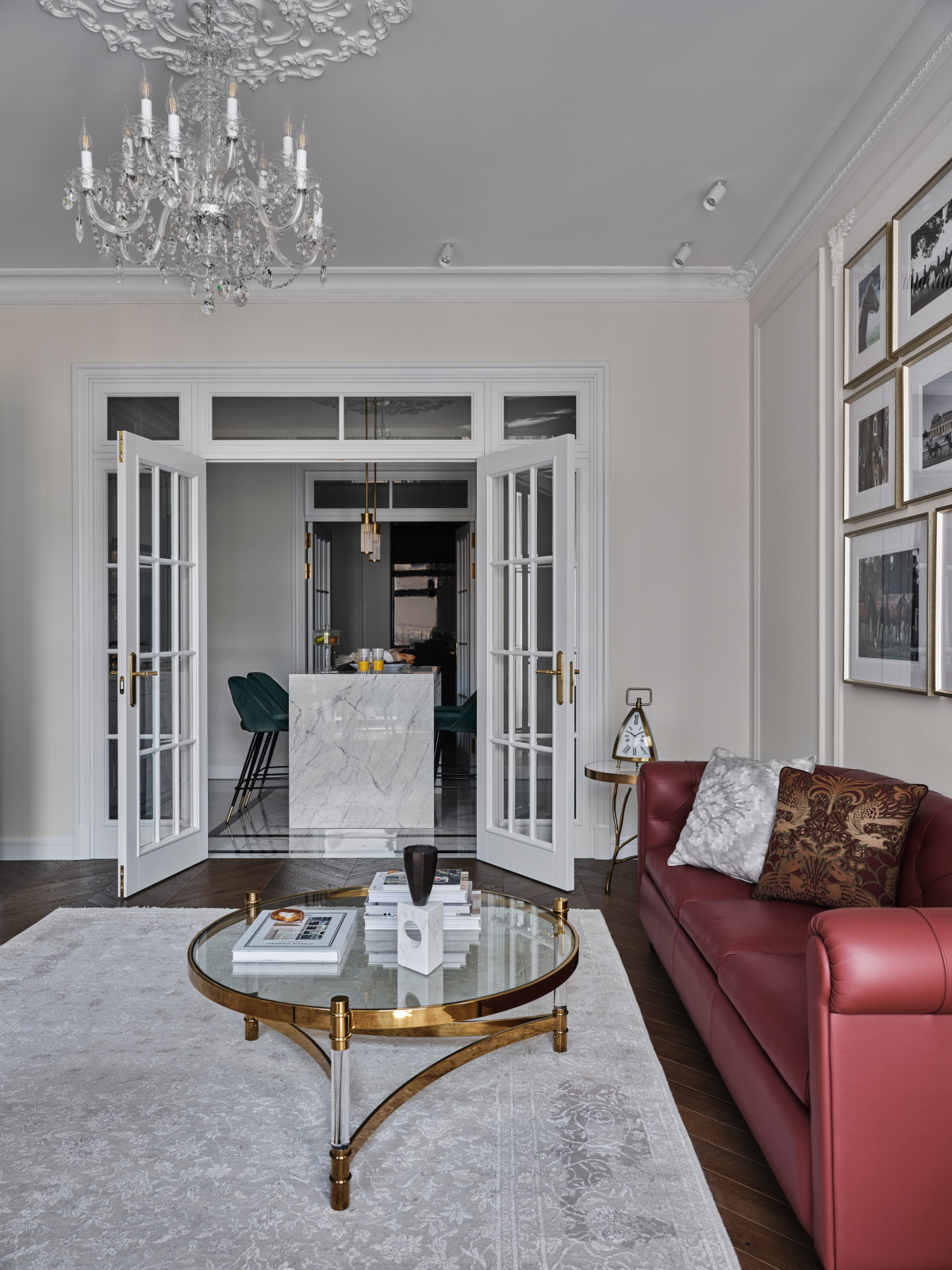 Houzz тур: Квартира во «французском» стиле с проходной кухней