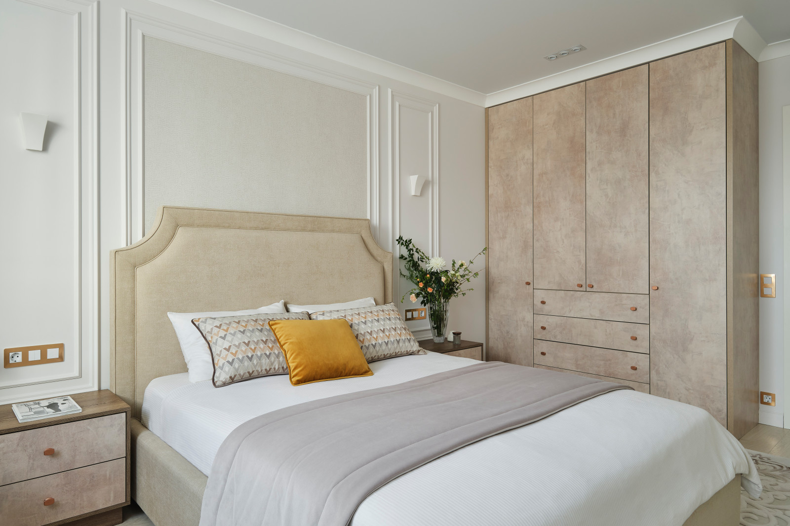 Фоновое изображение профиля INTERIUS