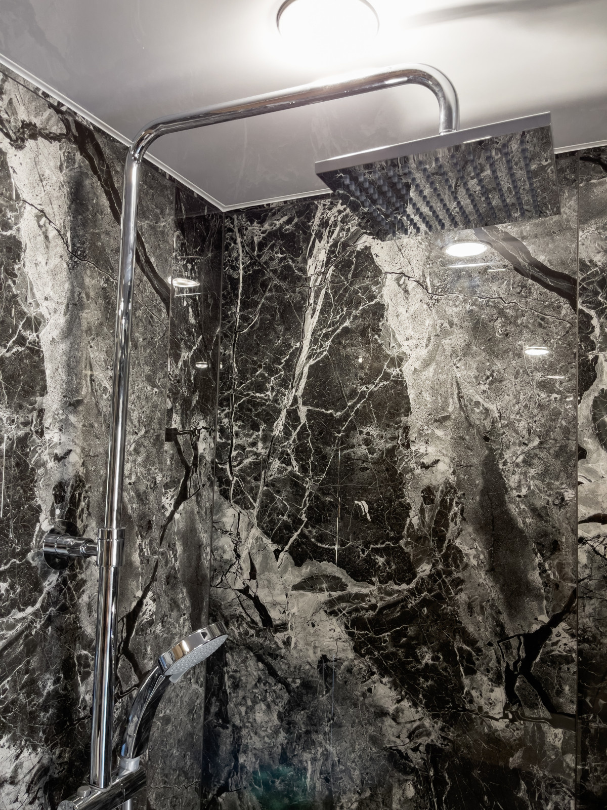 Тропичческий душ