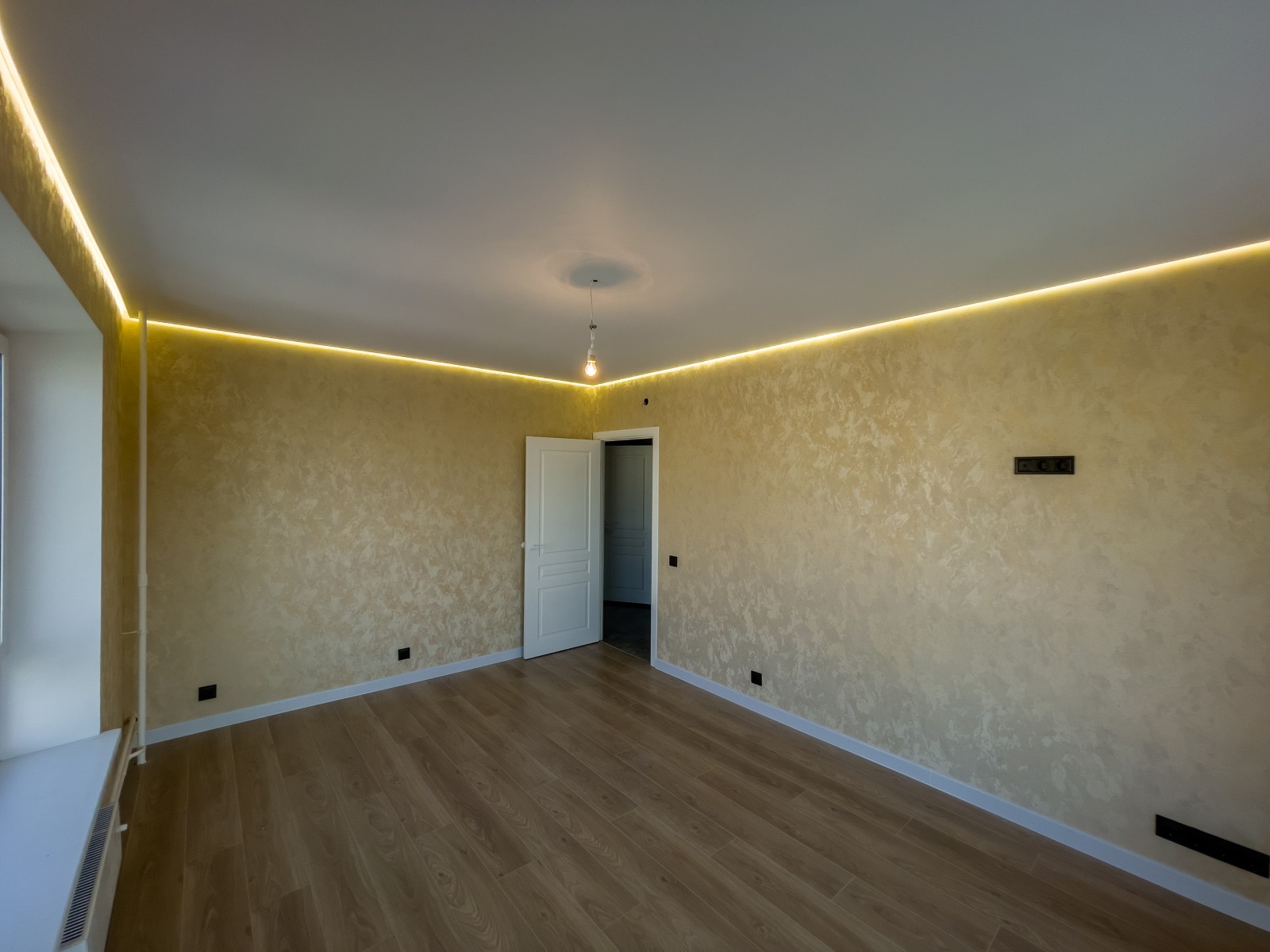 Спальня вид с окна