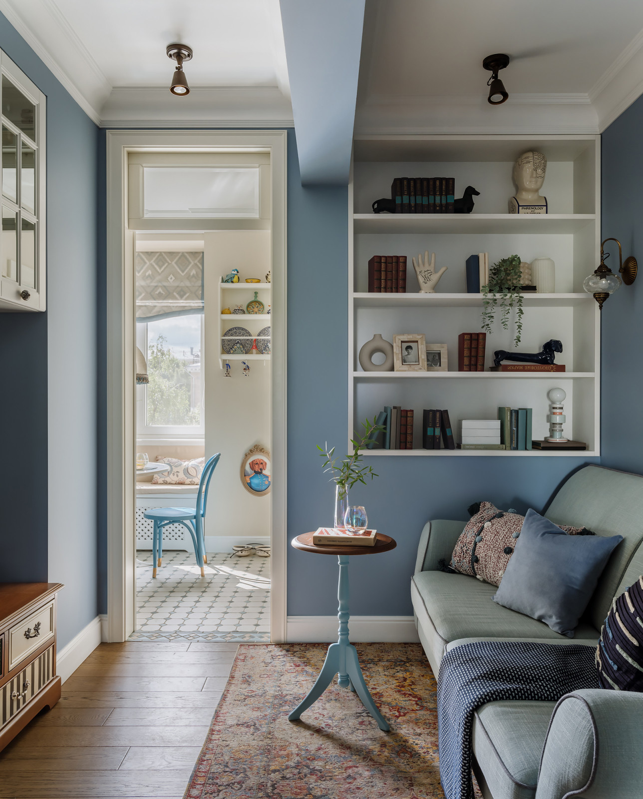 Houzz тур: Трёхкомнатная (!) квартира в «сталинке» — всего 45кв.м