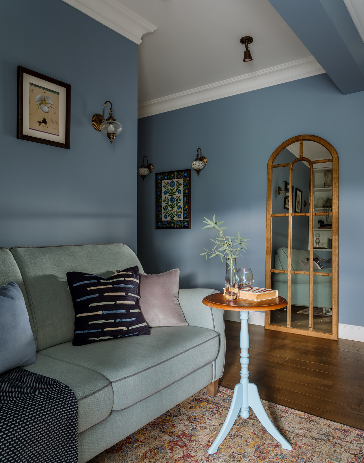 Houzz тур: Трёхкомнатная (!) квартира в «сталинке» — всего 45кв.м