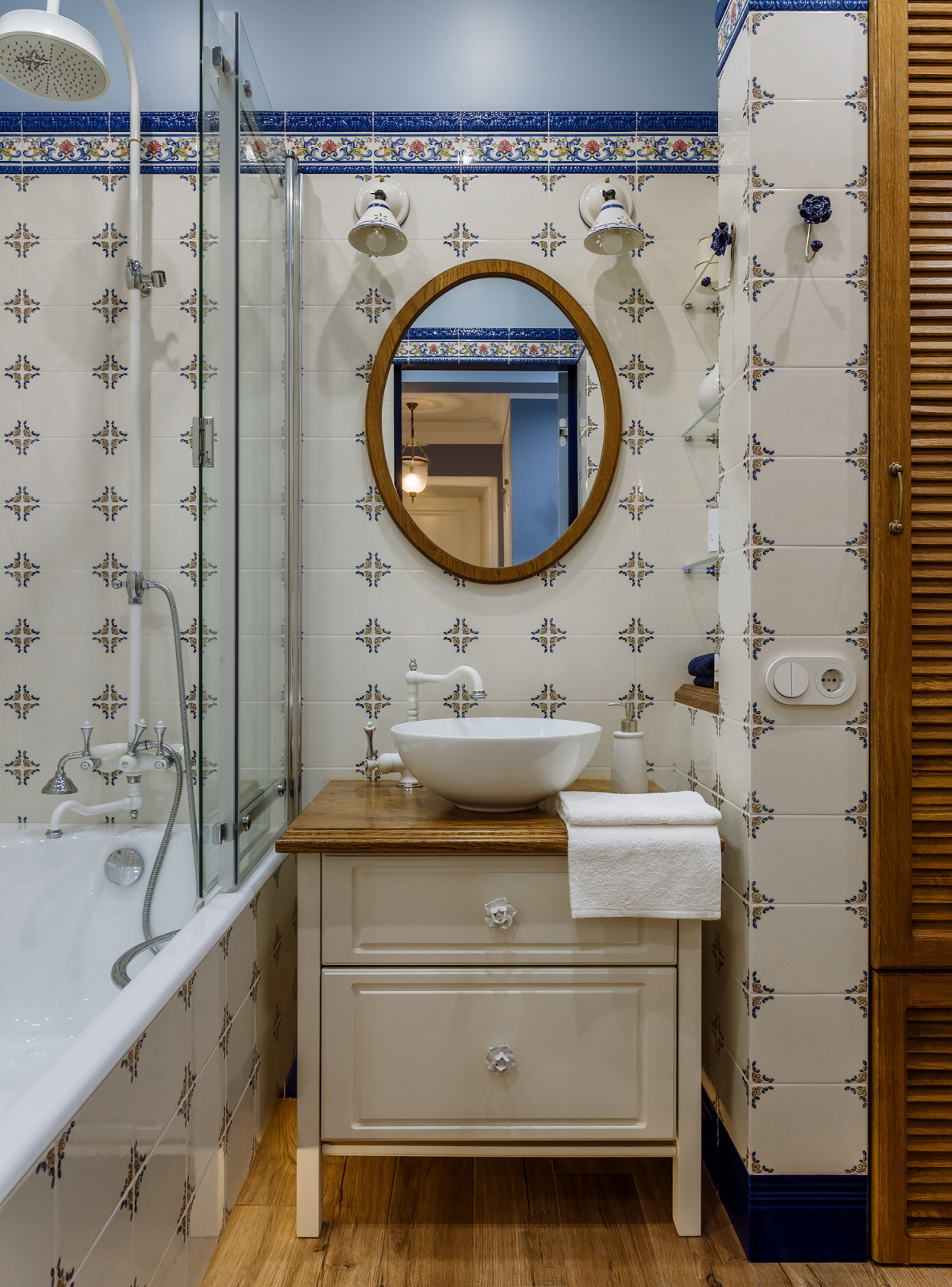 Houzz тур: Трёхкомнатная (!) квартира в «сталинке» — всего 45кв.м