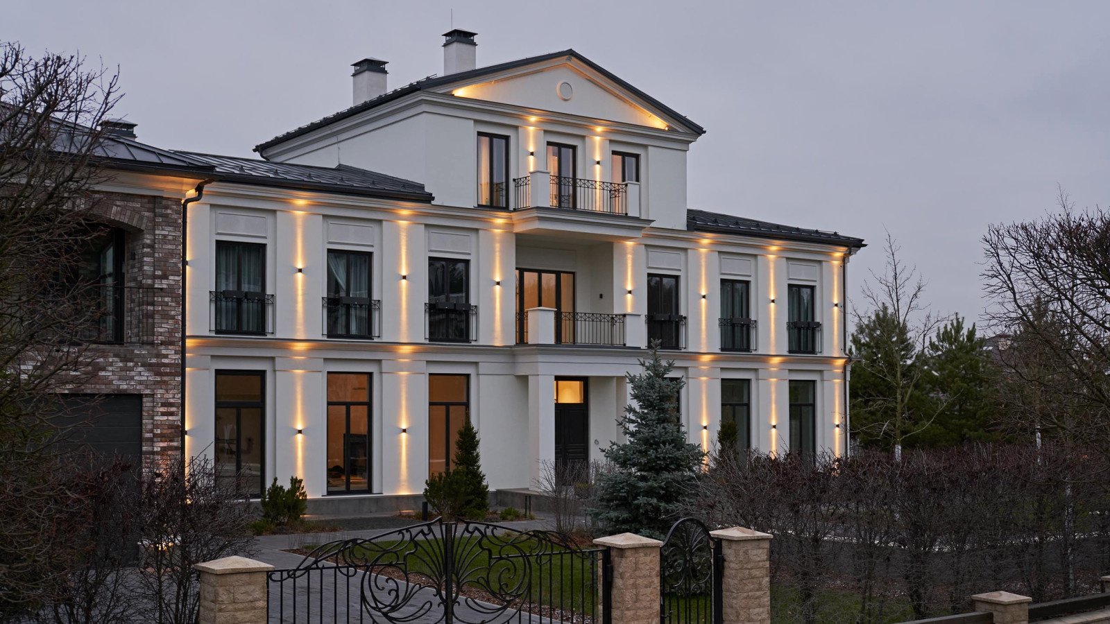 ДОМ В РЕНЕССАНС ПАРК