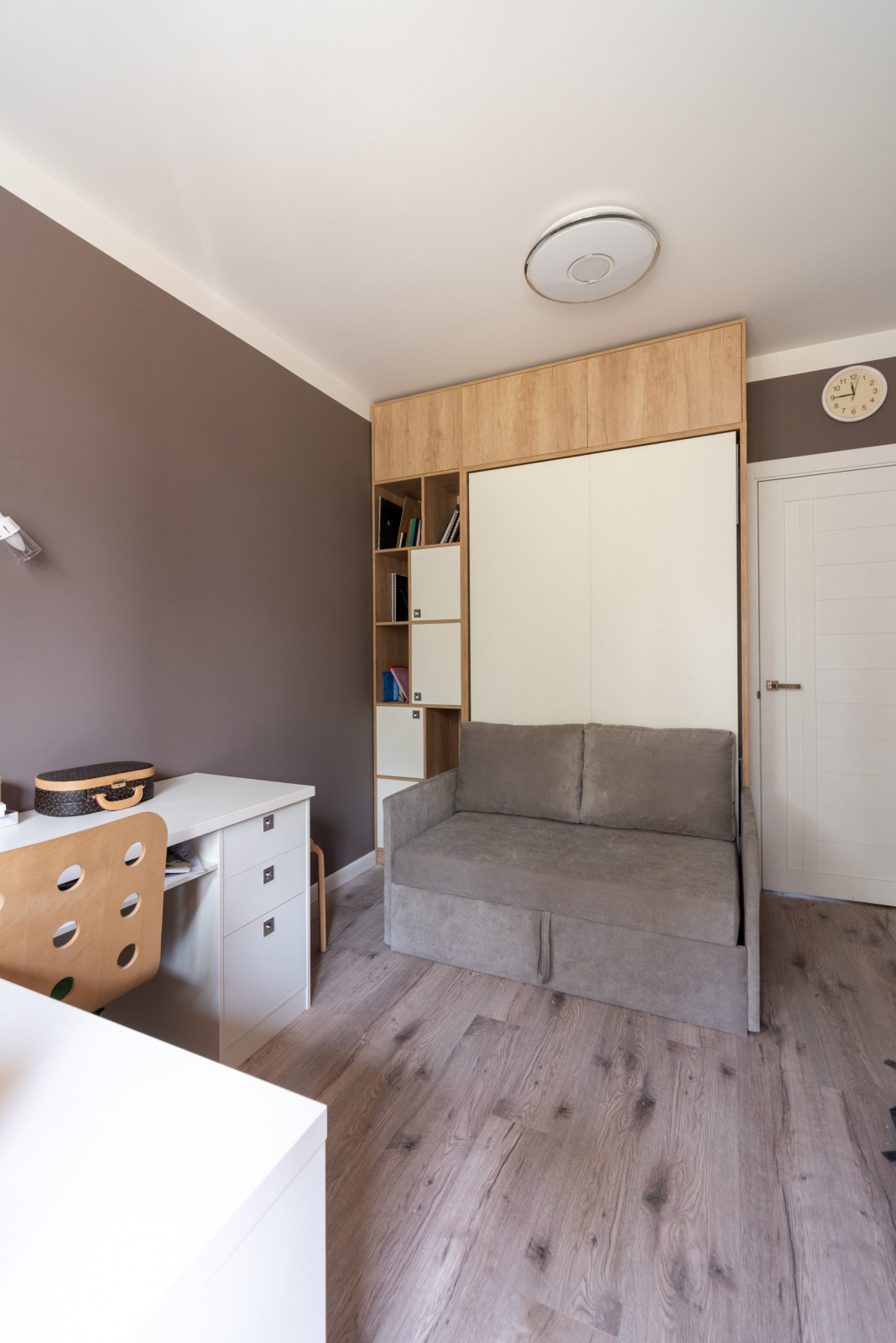 Спальня с письменным столом