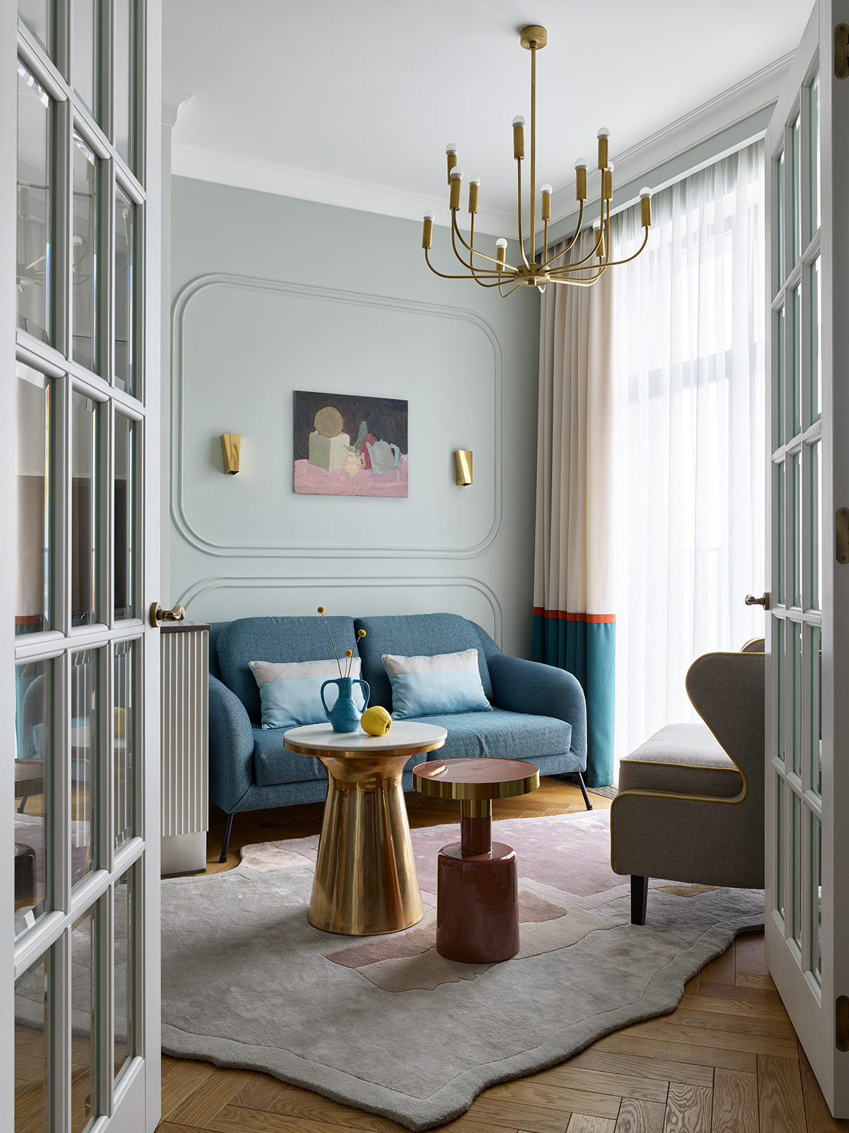 Проект недели: Кухня-гостиная с яркими деталями