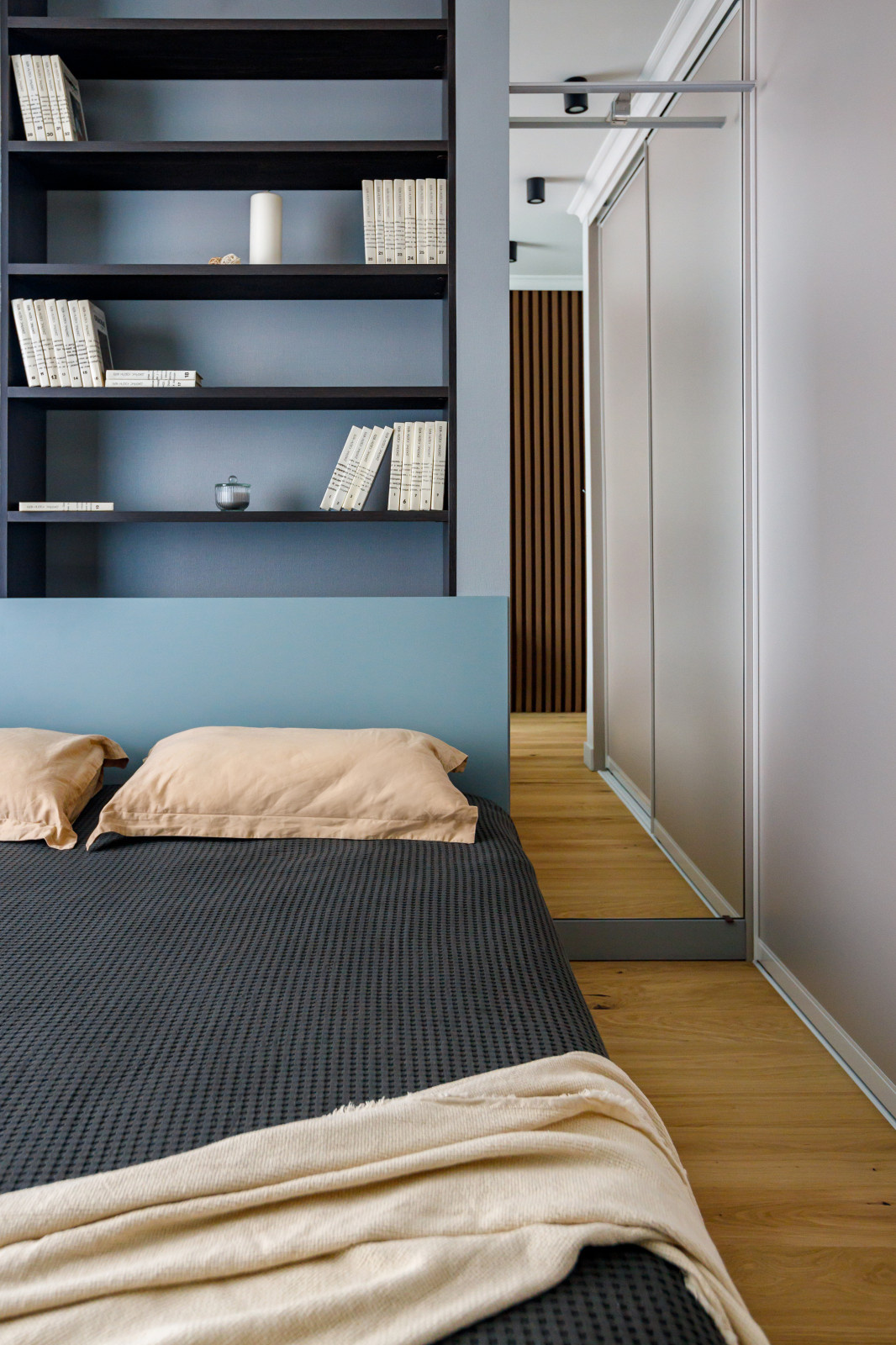 Private bachelor apartment