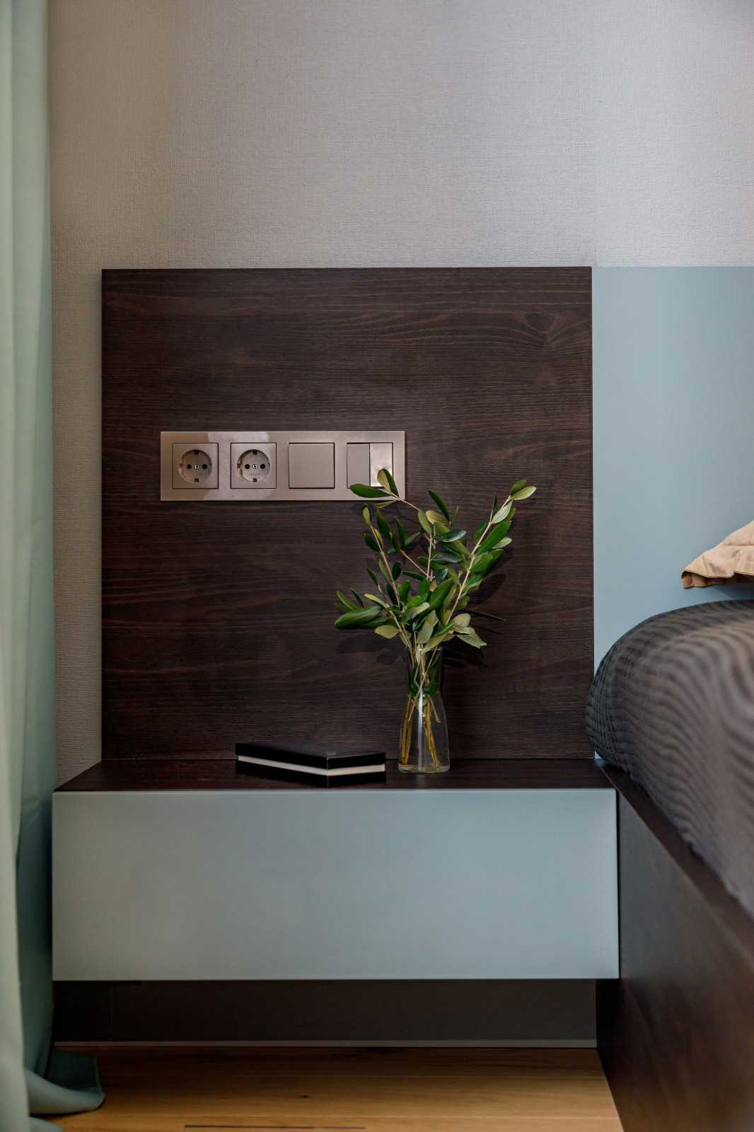 Private bachelor apartment
