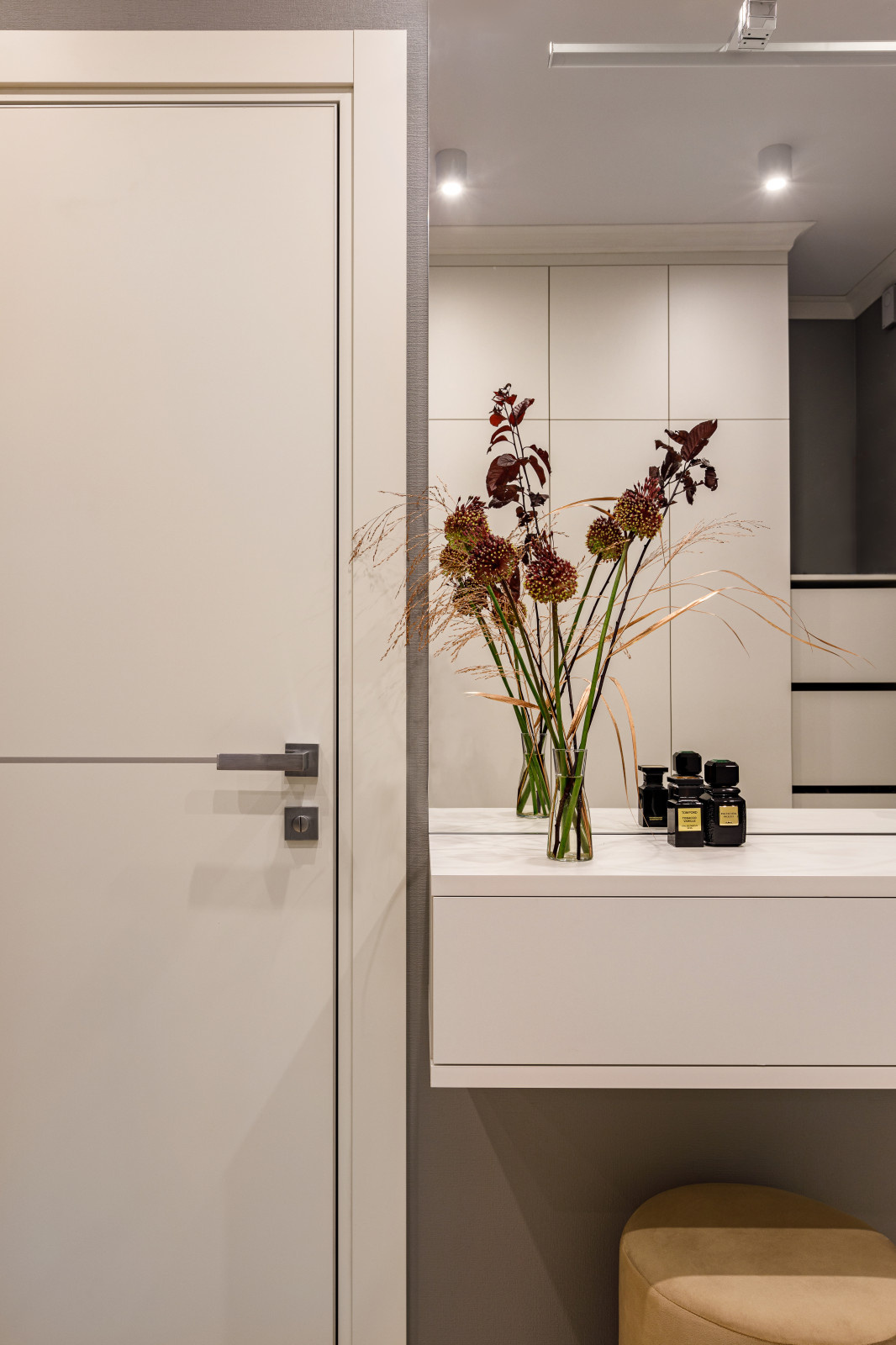 Private bachelor apartment