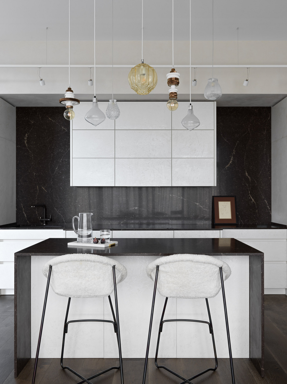 Houzz тур: Загородный дом со стеклянным камином