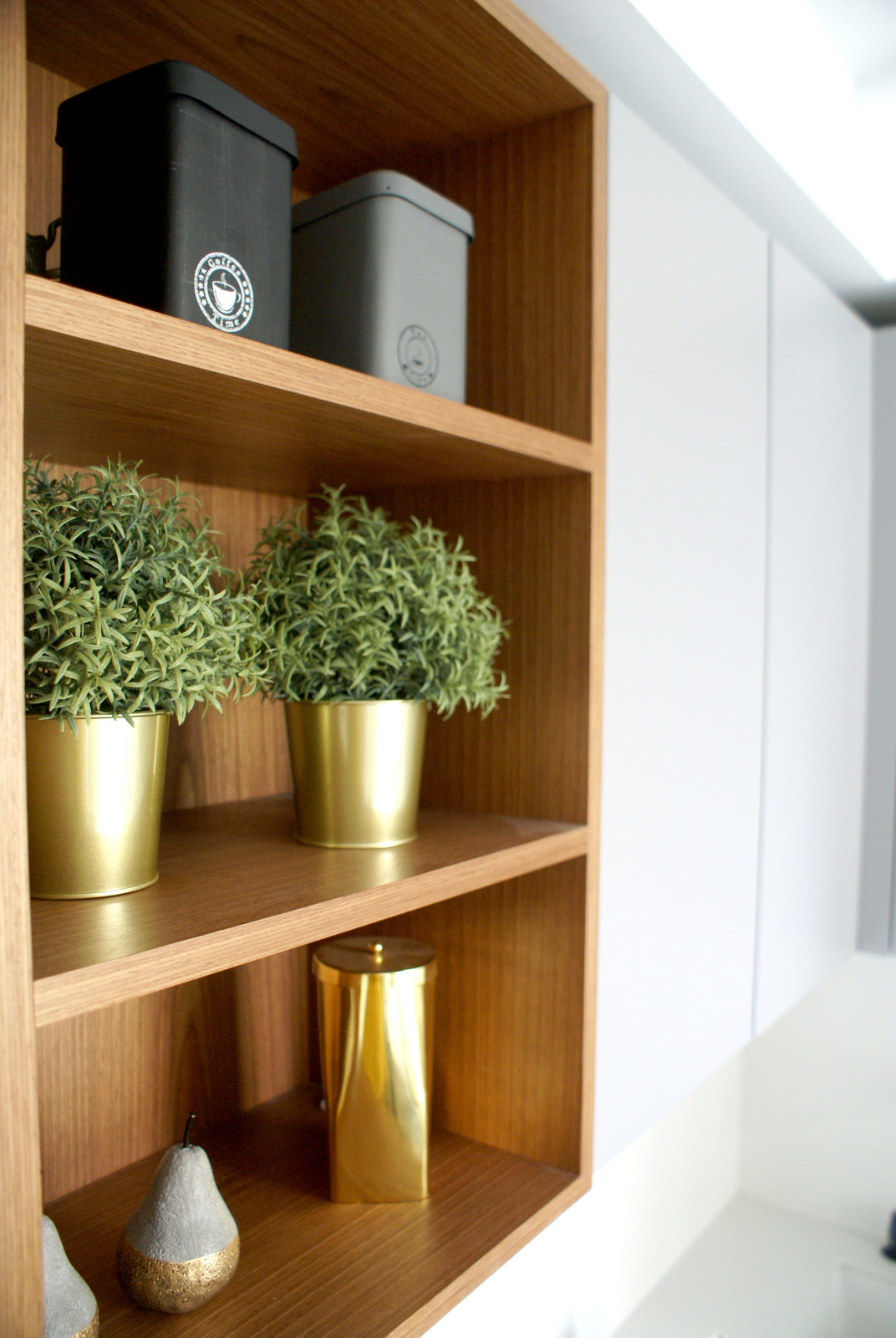 Walnut&blue apartment