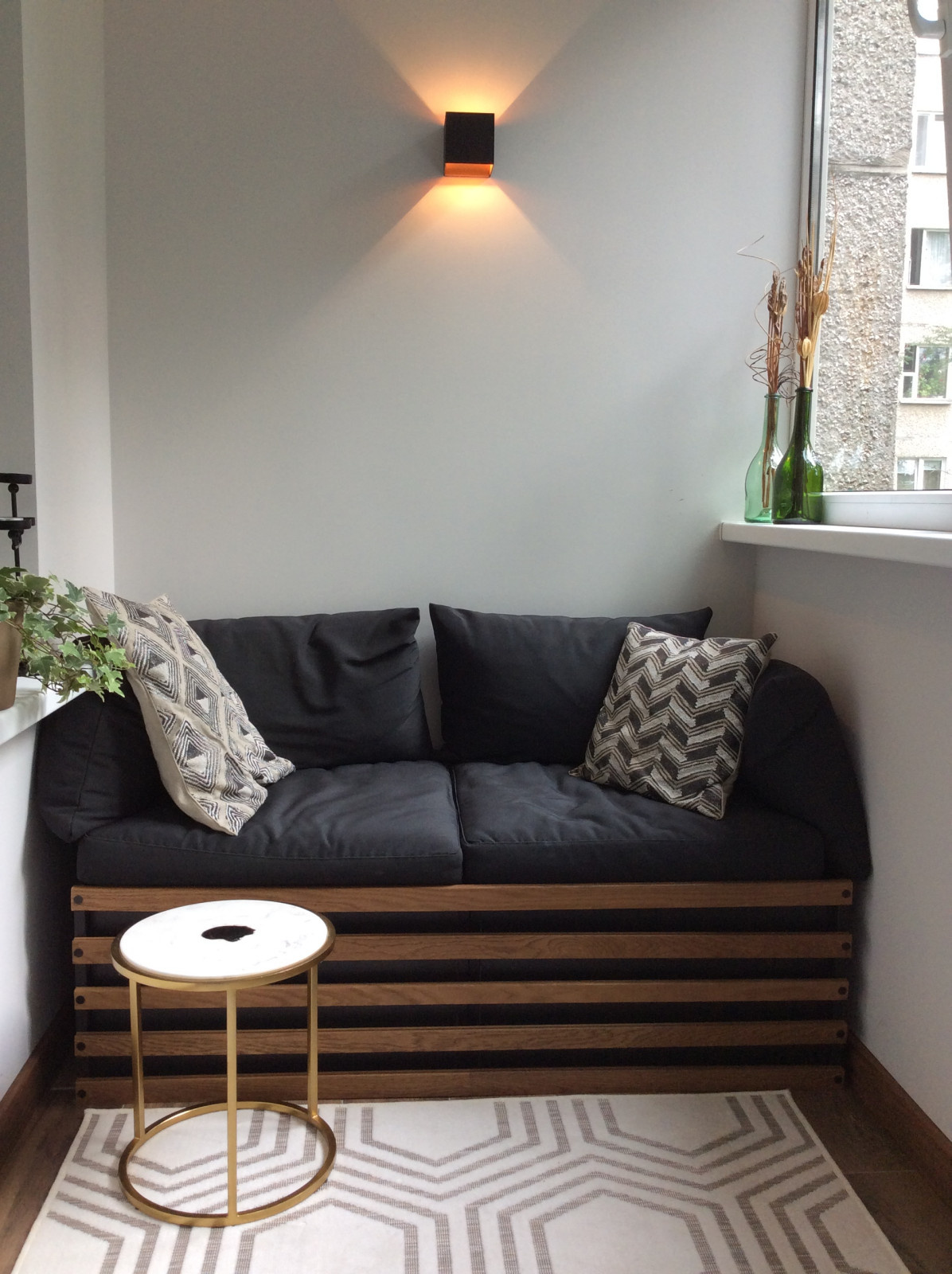 Walnut&blue apartment