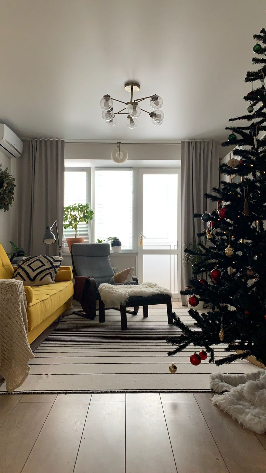 Фоновое изображение профиля Леся Месяцева