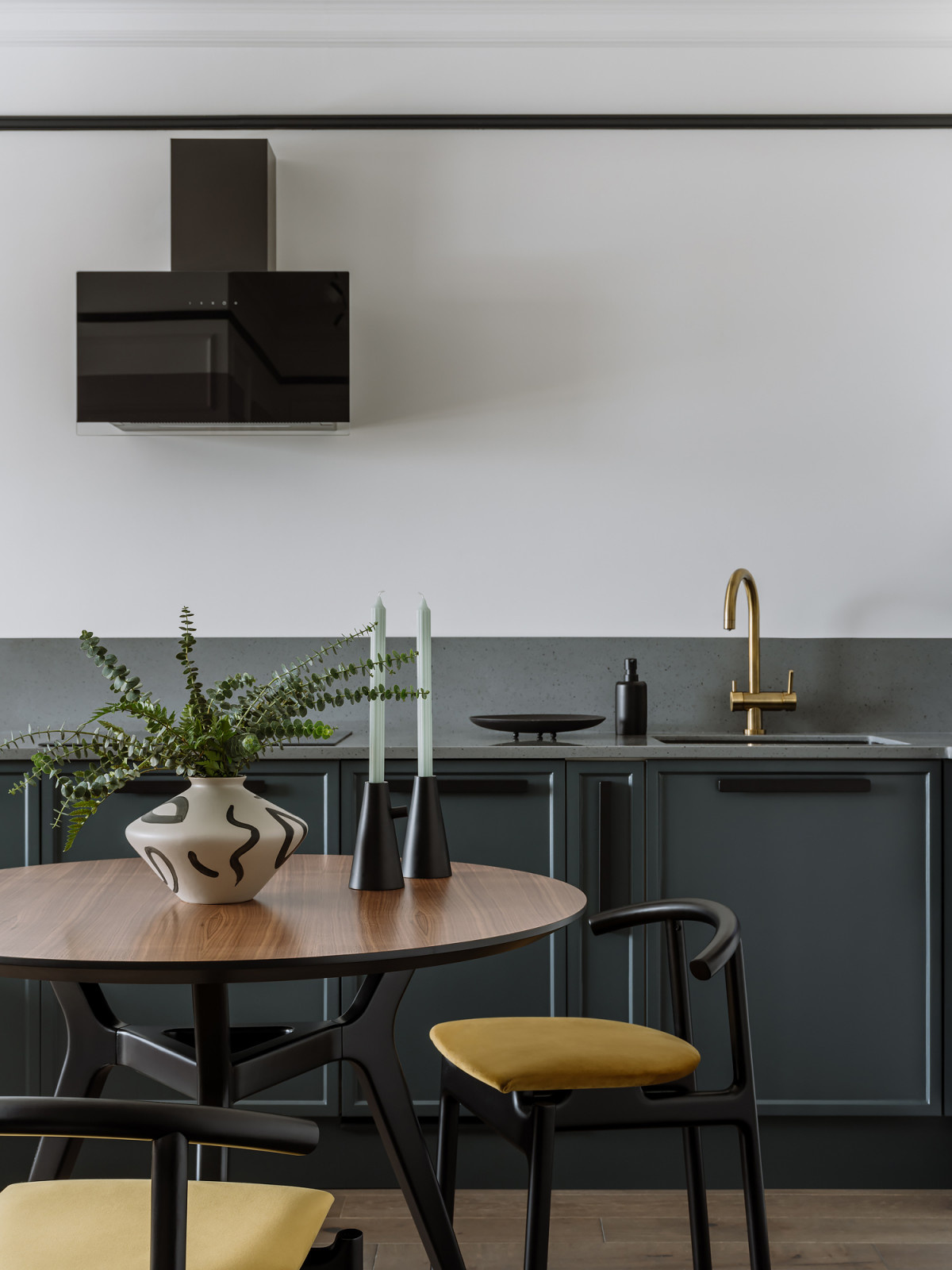 Проект недели: Кухня-гостиная в маленькой евродвушке