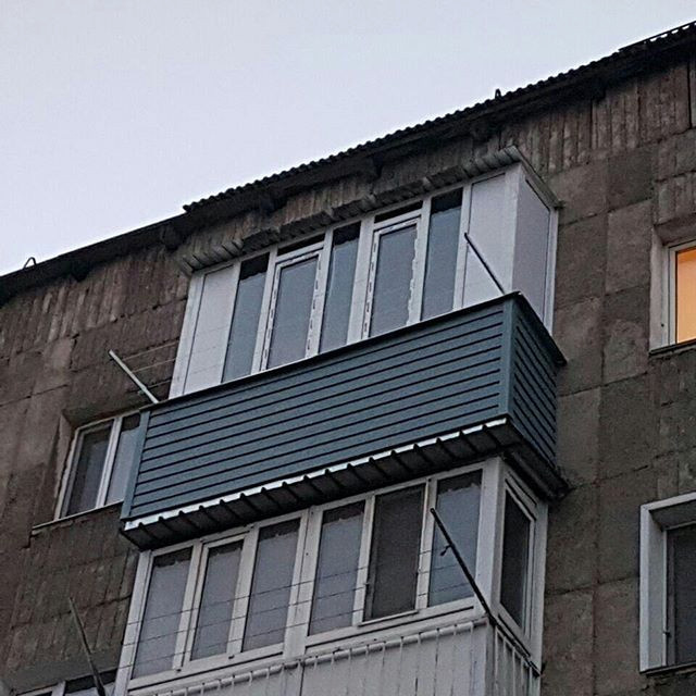 Обложка проекта: Крыша на балкон с отделкой потолка