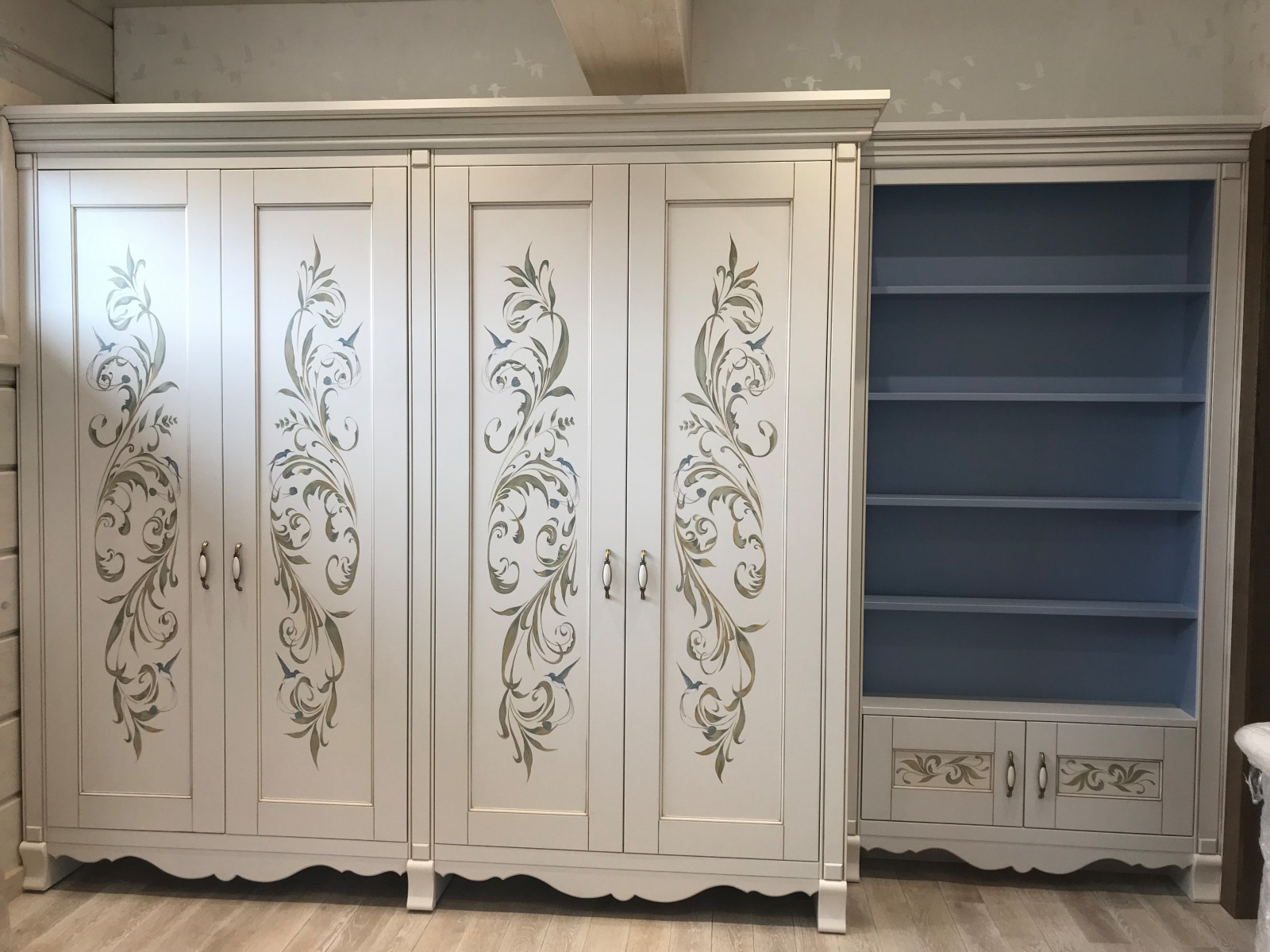 Мебель с ручной росписью