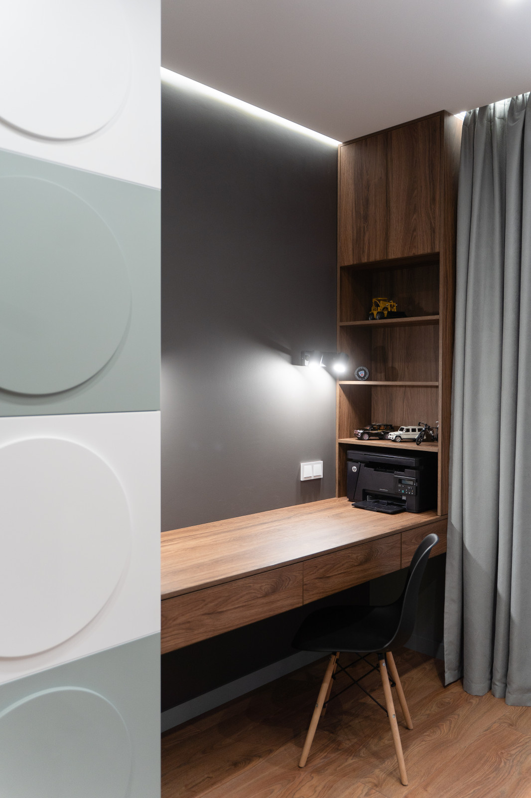 Фоновое изображение профиля Laura Galinurova