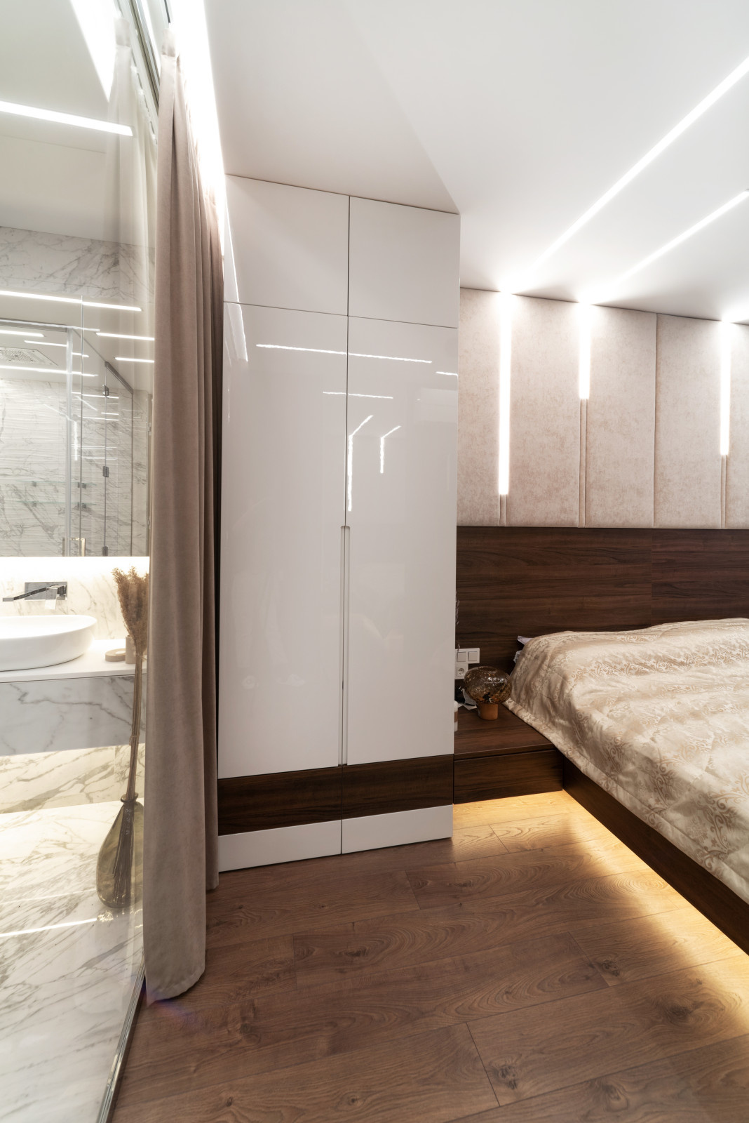 Literator - bedroom
