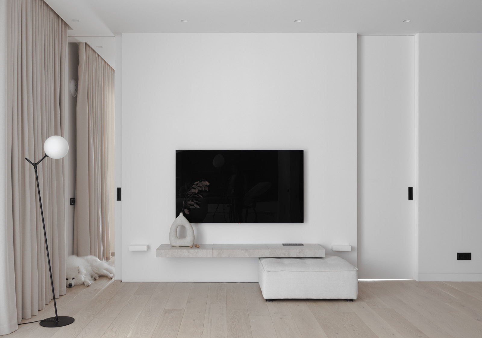 GREEN APARTMENT