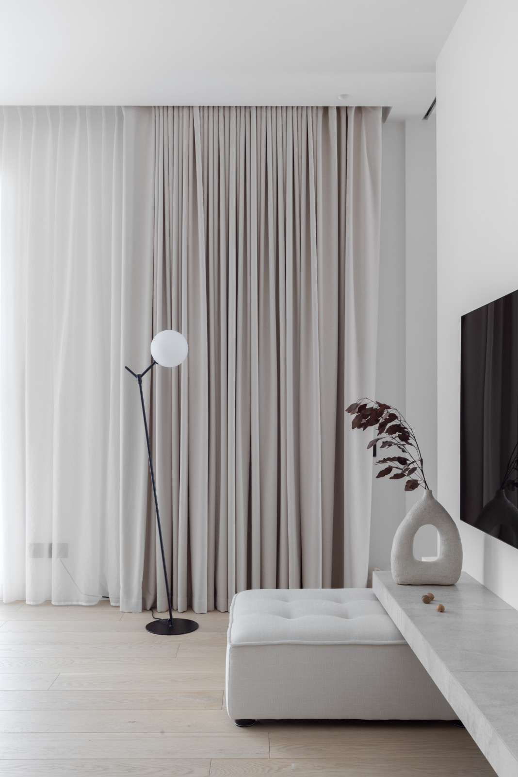 GREEN APARTMENT