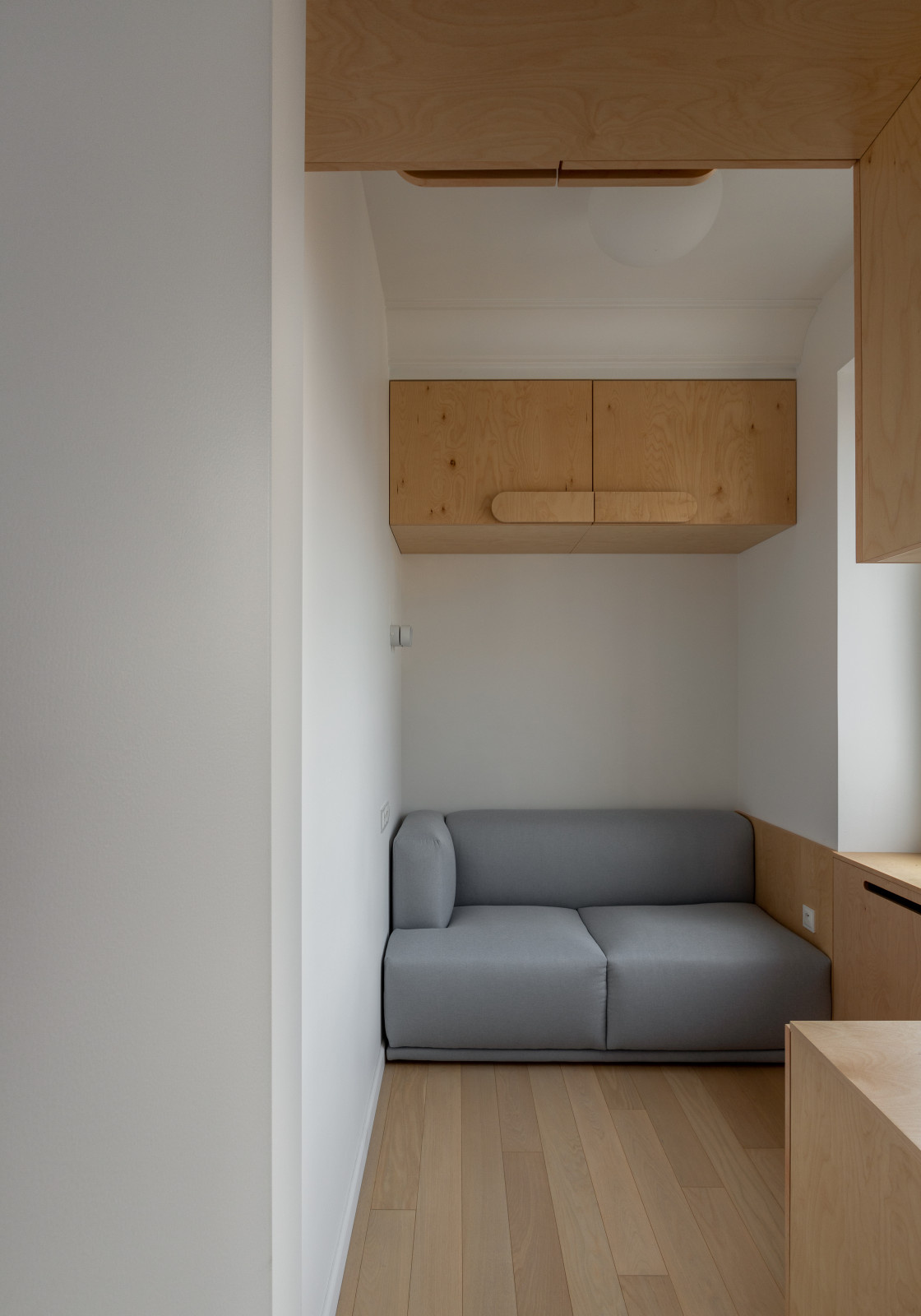 LIGHT INTERIOR