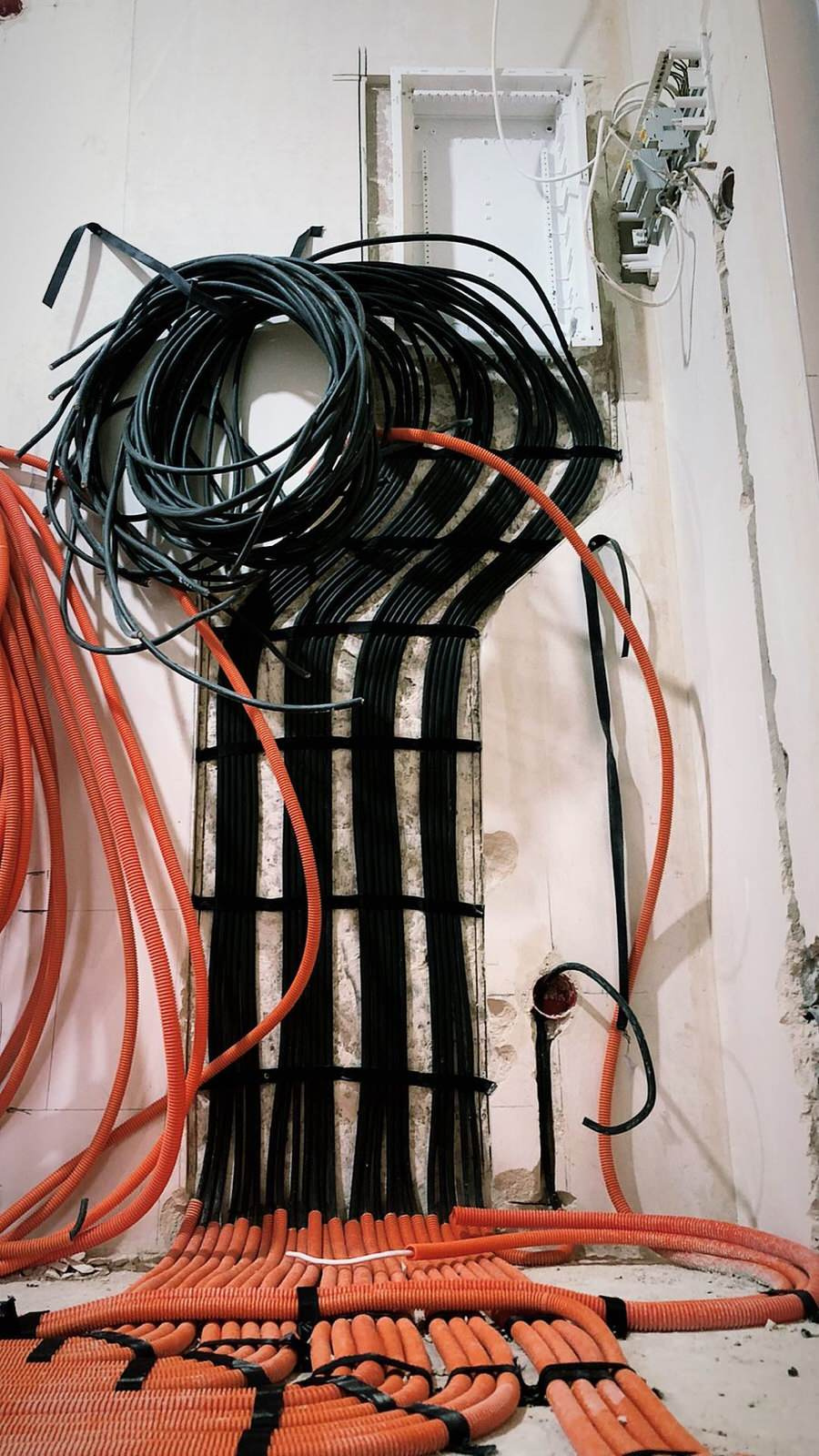 Электромонтажные работы