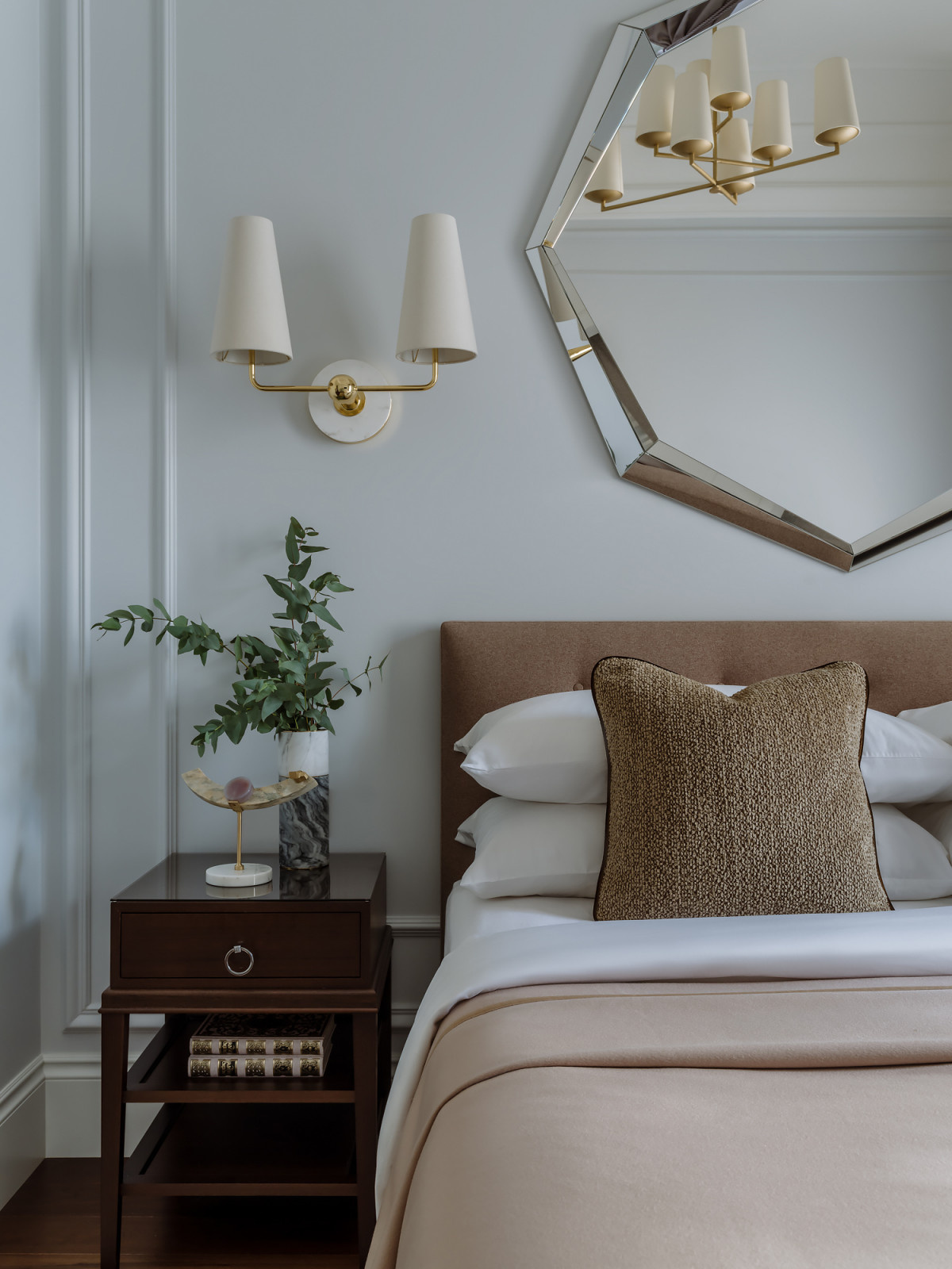 Барометр [июнь 2022]: Спальни — 25 новых проектов