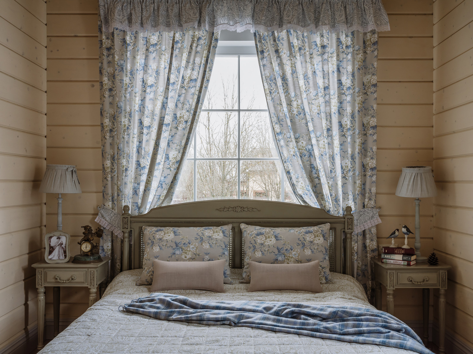 Chalet style house