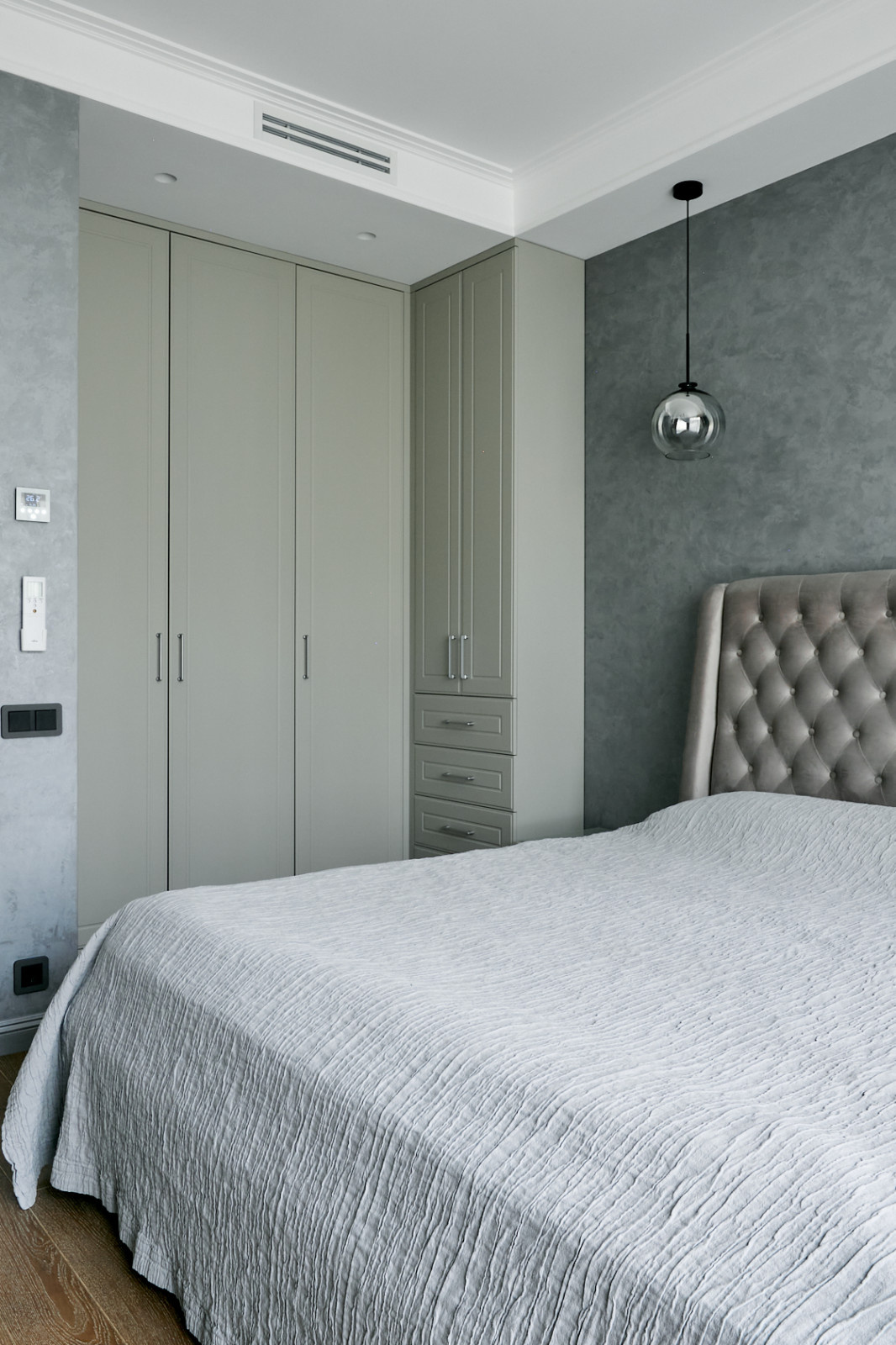 Houzz тур: Трехэтажный таунхаус с зимним садом для молодой семьи