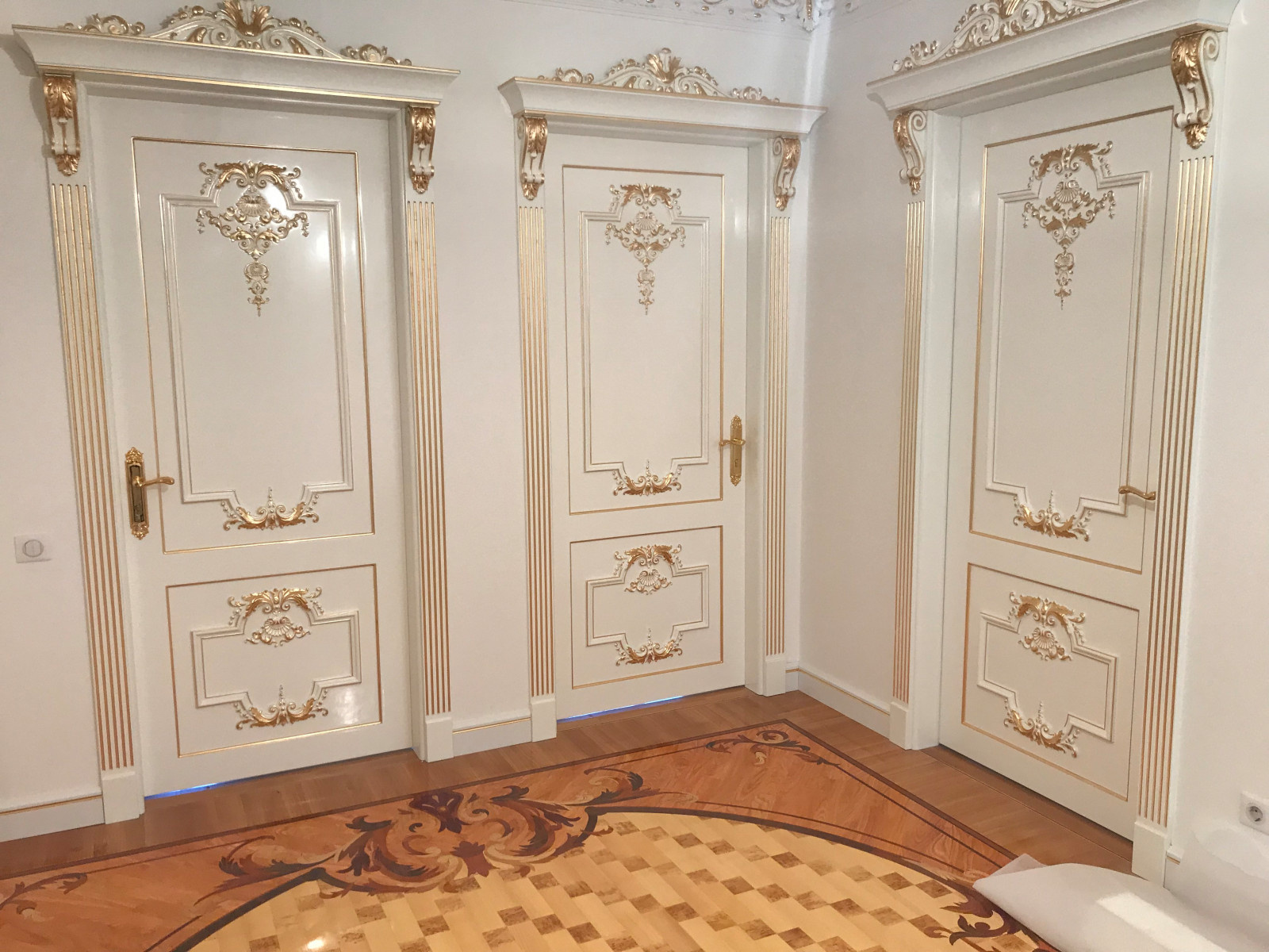 Двери Royal