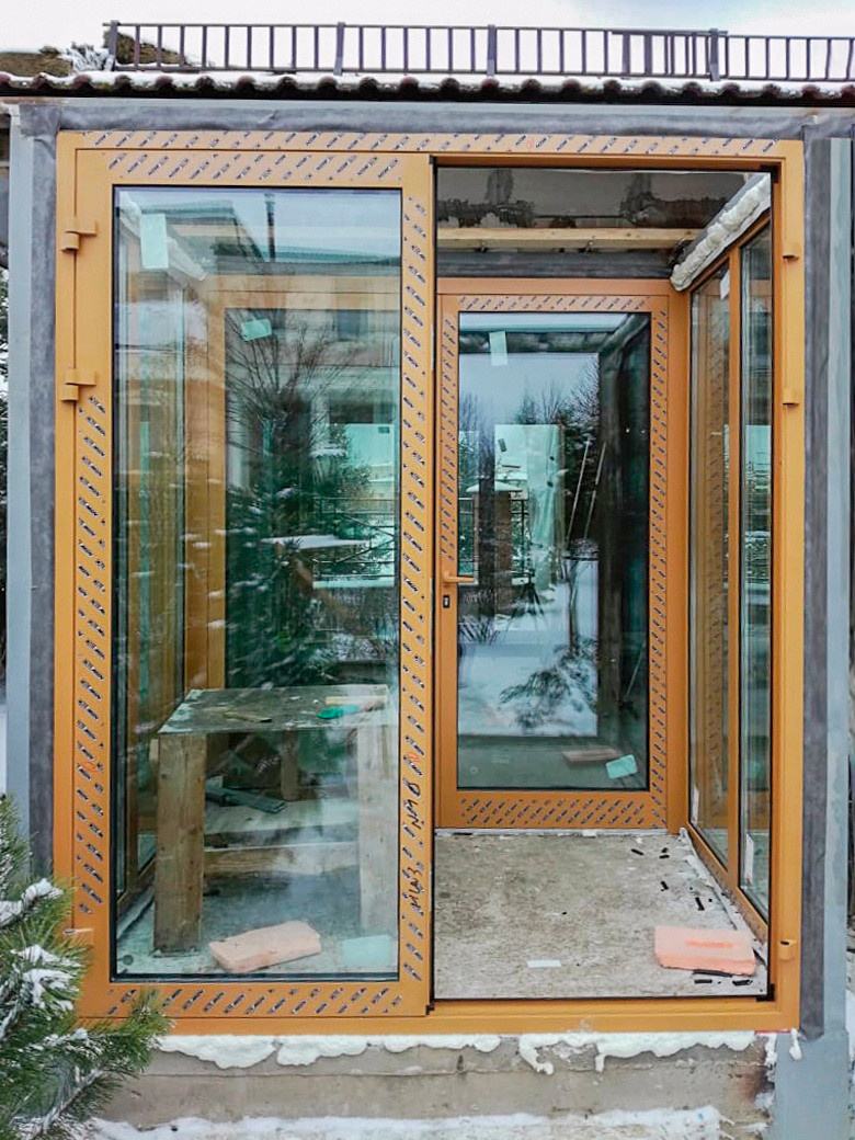 Остекление беседки алюминиевым профилем NewTec SY 68 в КП Резиденция Монолит