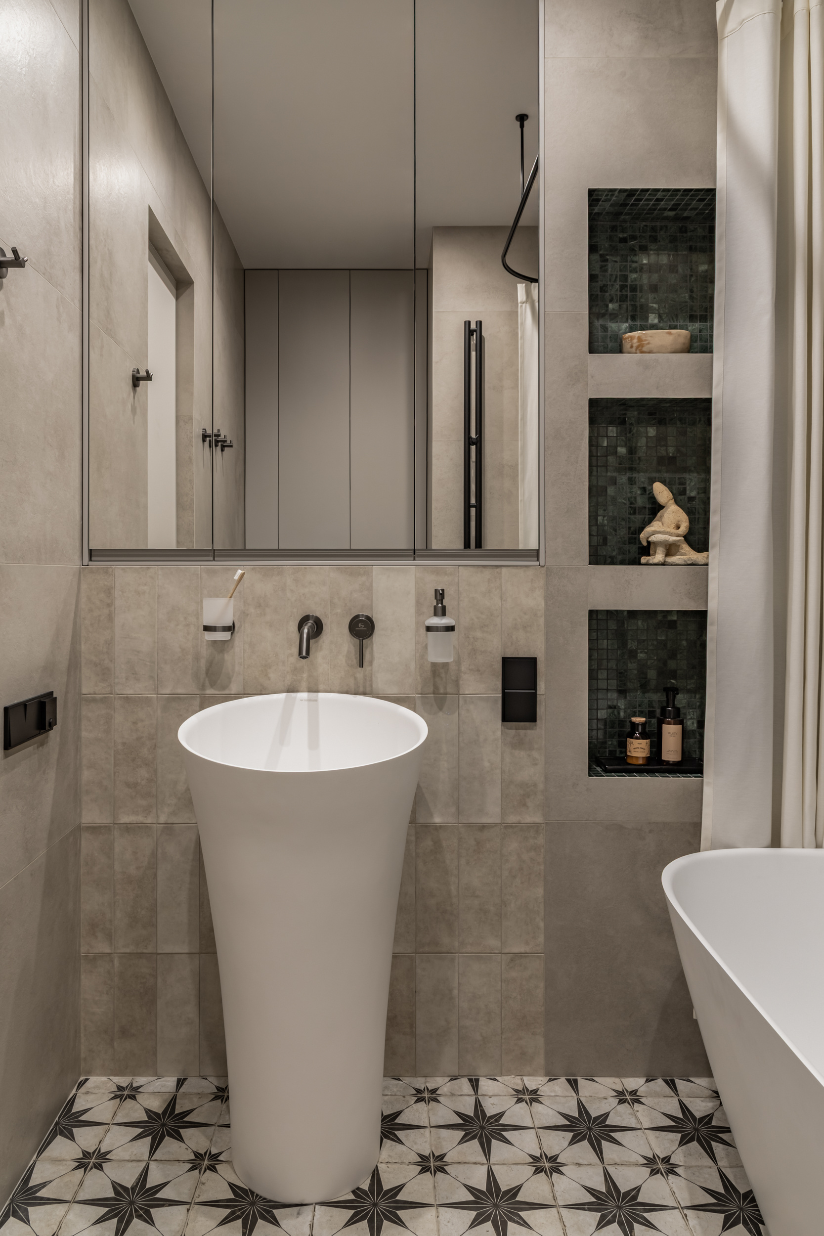 Вдохновленный кинематографом: проект, сотканный из "Цвета граната"