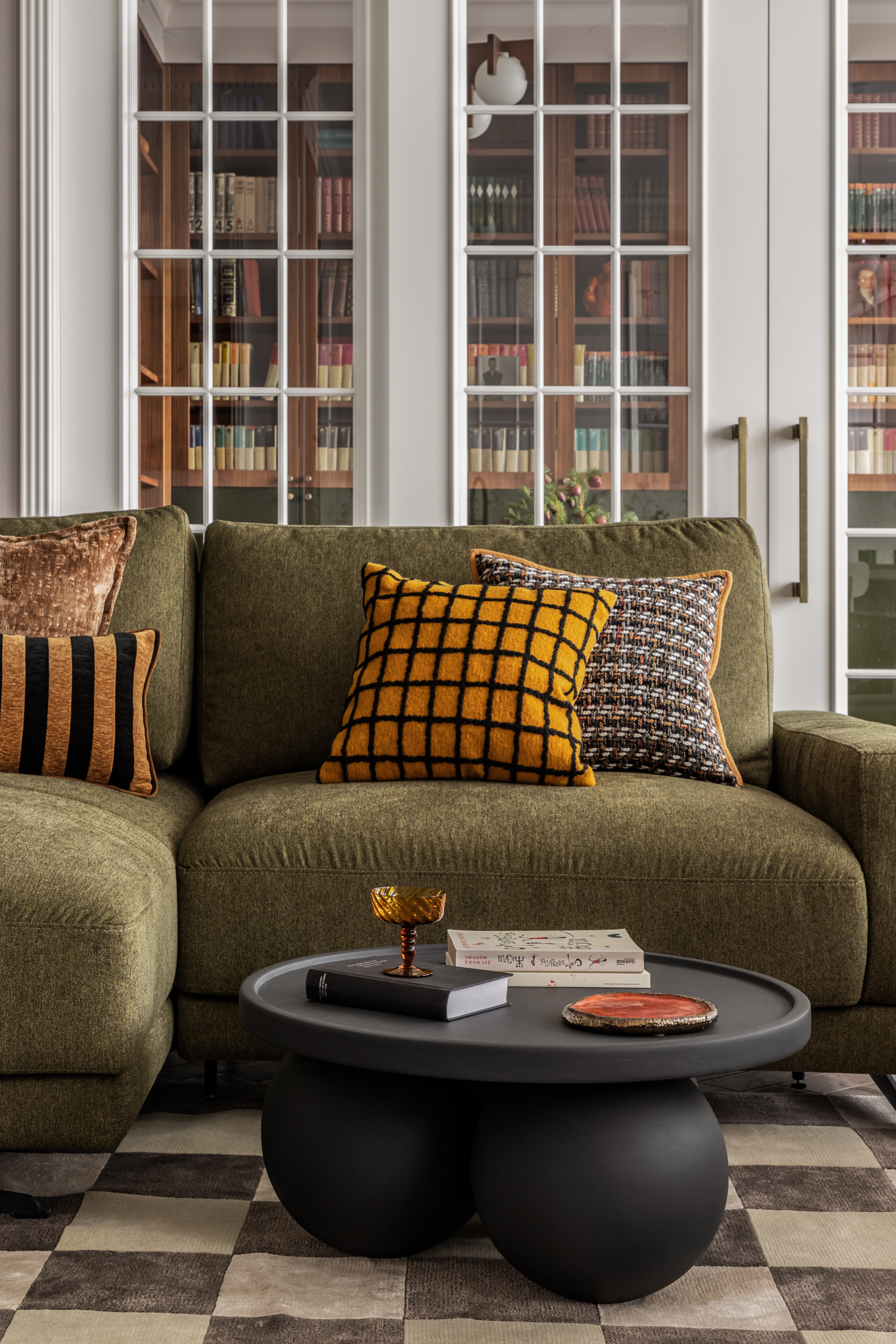 Вдохновленный кинематографом: проект, сотканный из "Цвета граната"