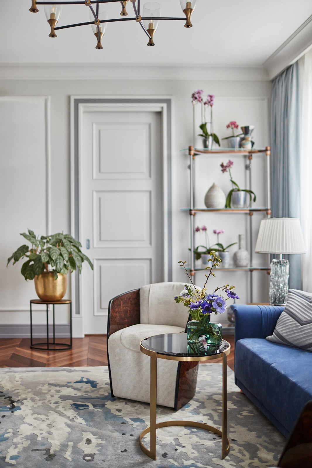 Барометр: гостиные — 16 ярких летних проектов 2022