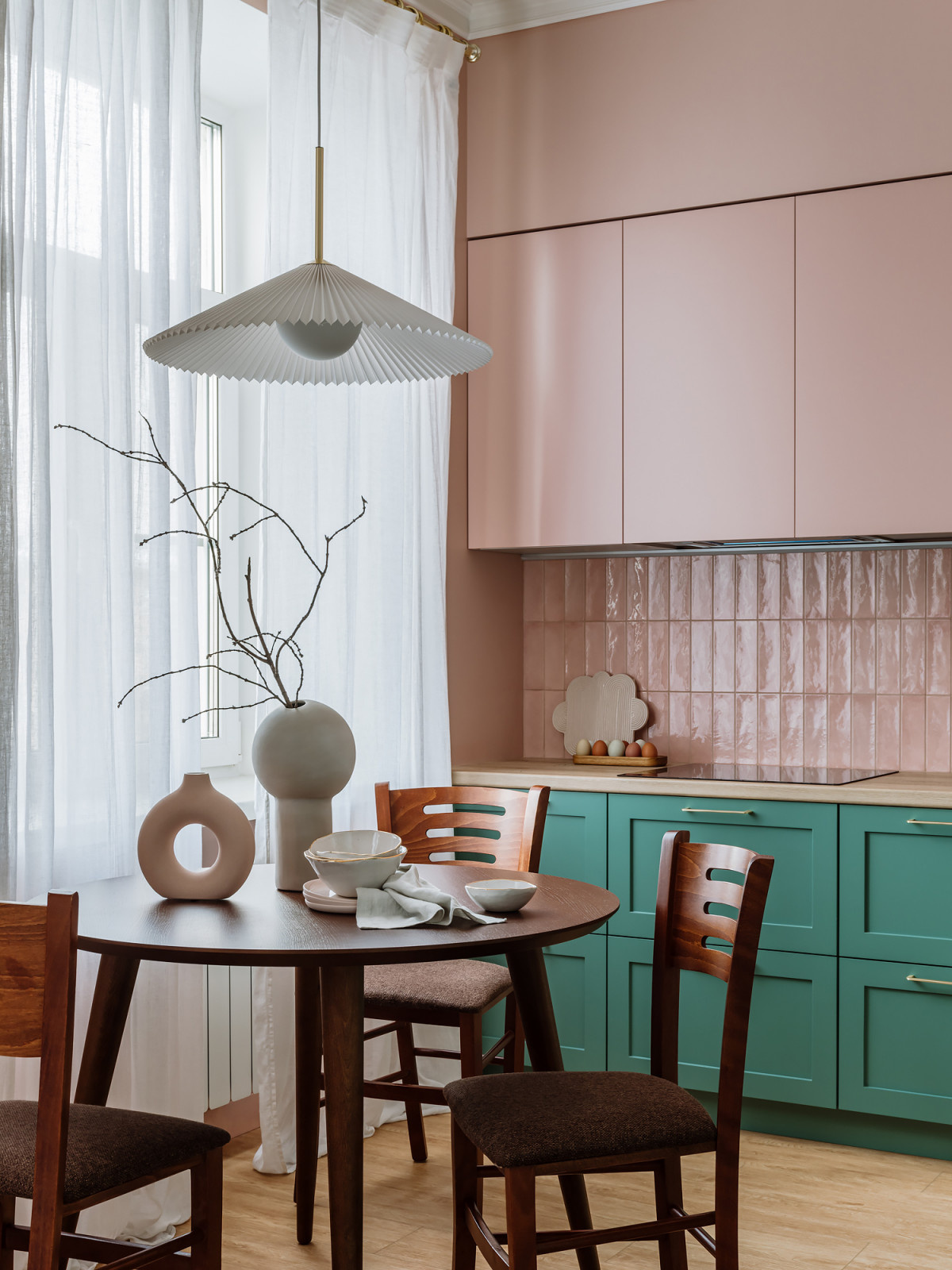 Кухня недели:  8 кв.м, где пришлось восстанавливать вентиляцию